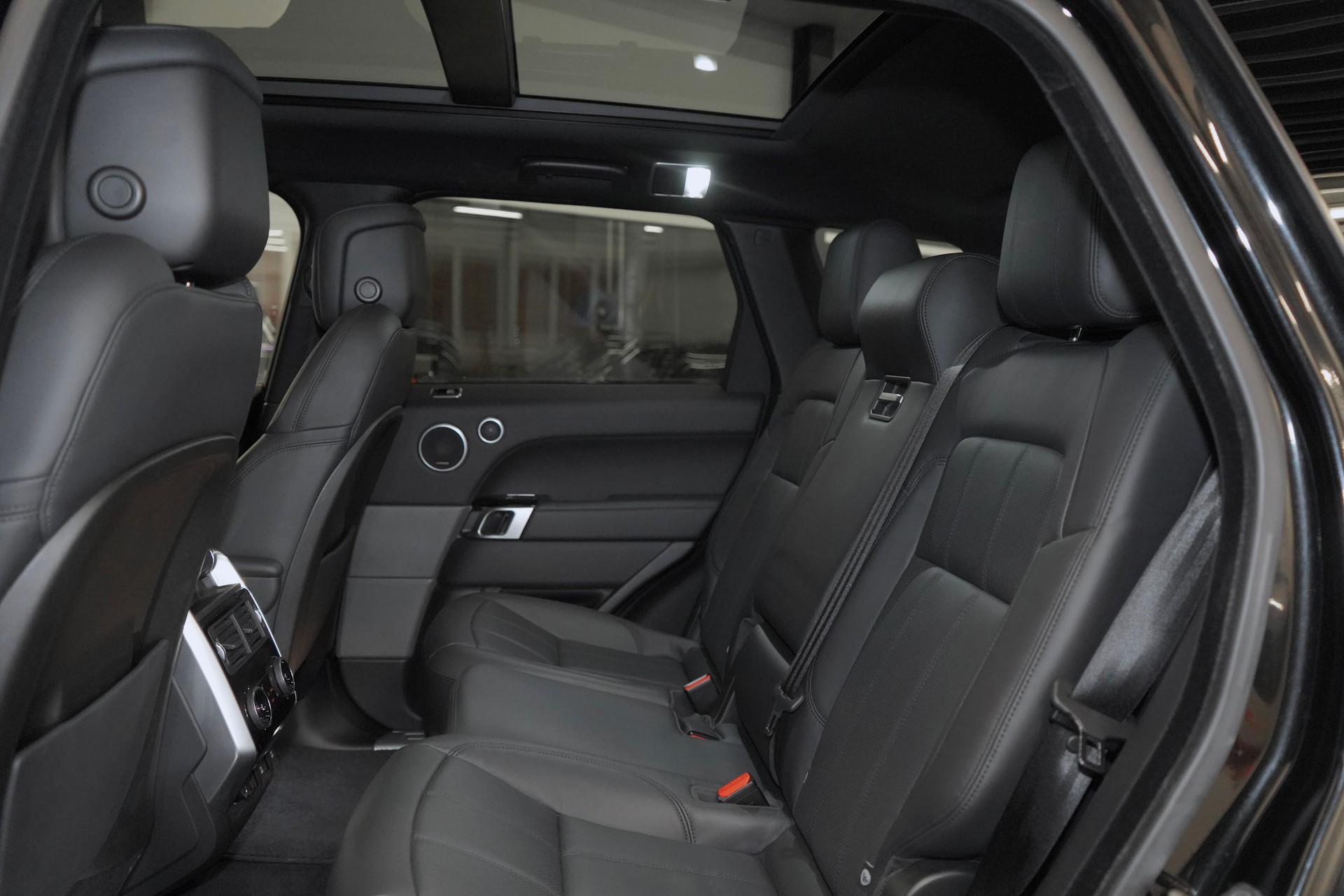 LAND ROVER Range Rover Sport 3.0 SDV6 HSE Automatic-image-8