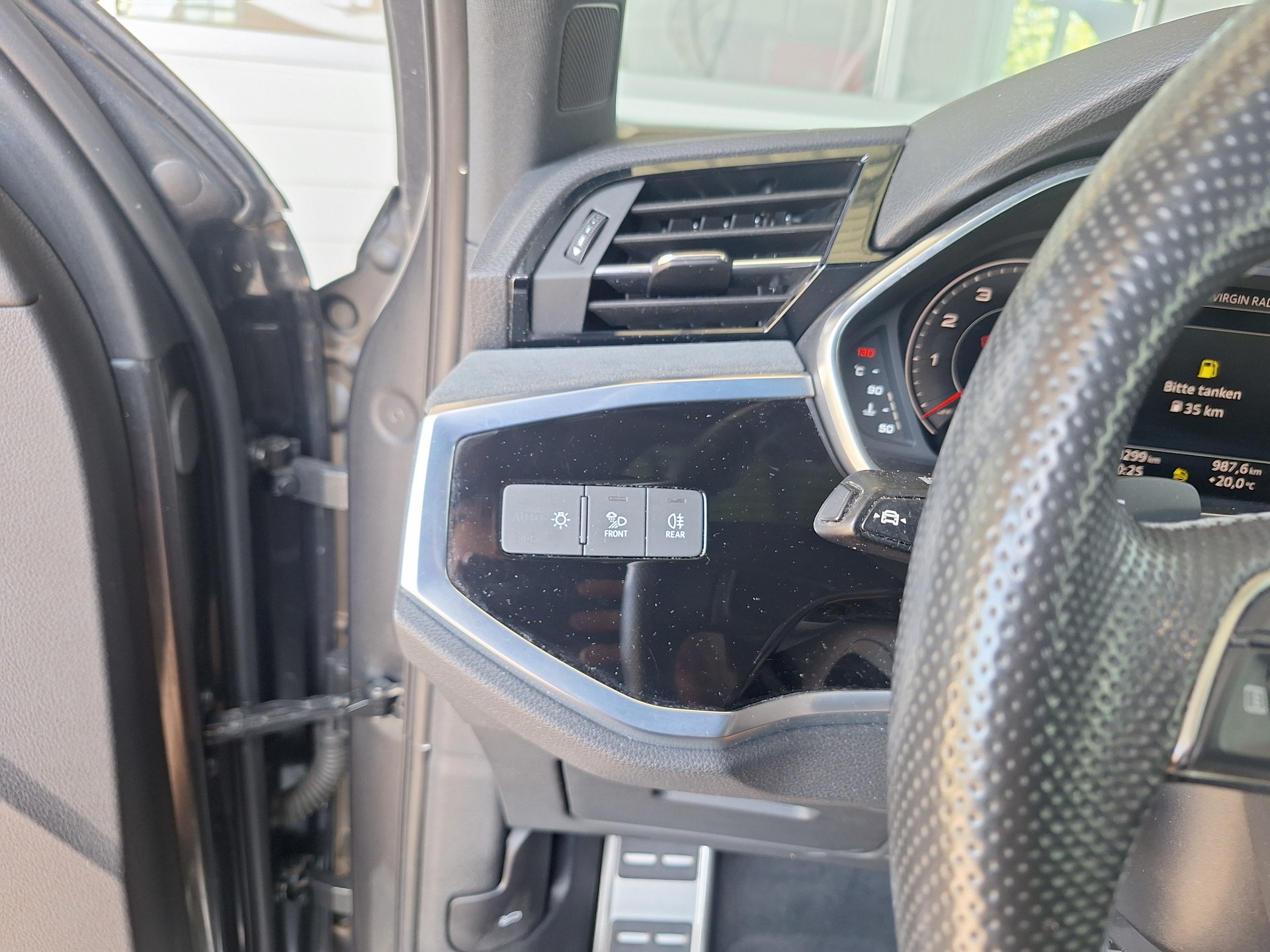 AUDI Q3 35 TFSI S line S-tronic-image-10