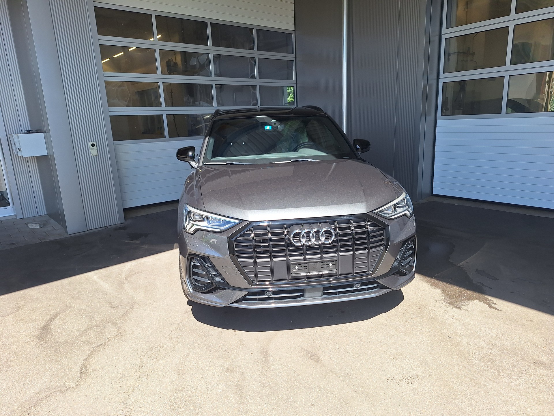AUDI Q3 35 TFSI S line S-tronic-image-5