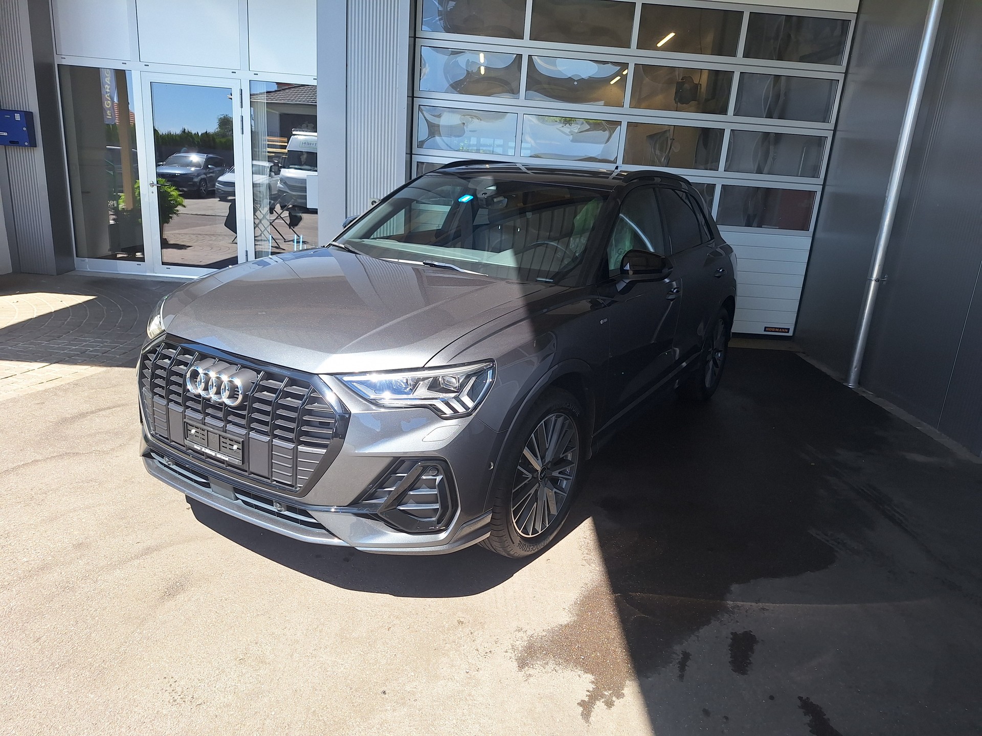 AUDI Q3 35 TFSI S line S-tronic-image-4
