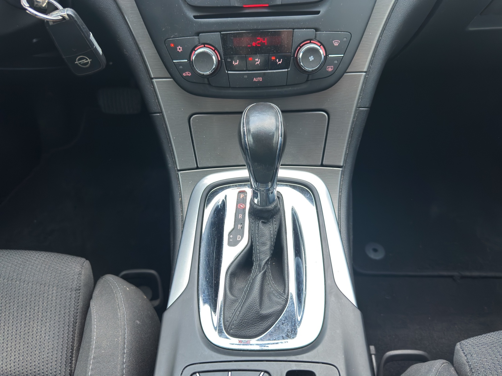 OPEL Insignia 2.0 CDTI Cosmo Automatic-image-11