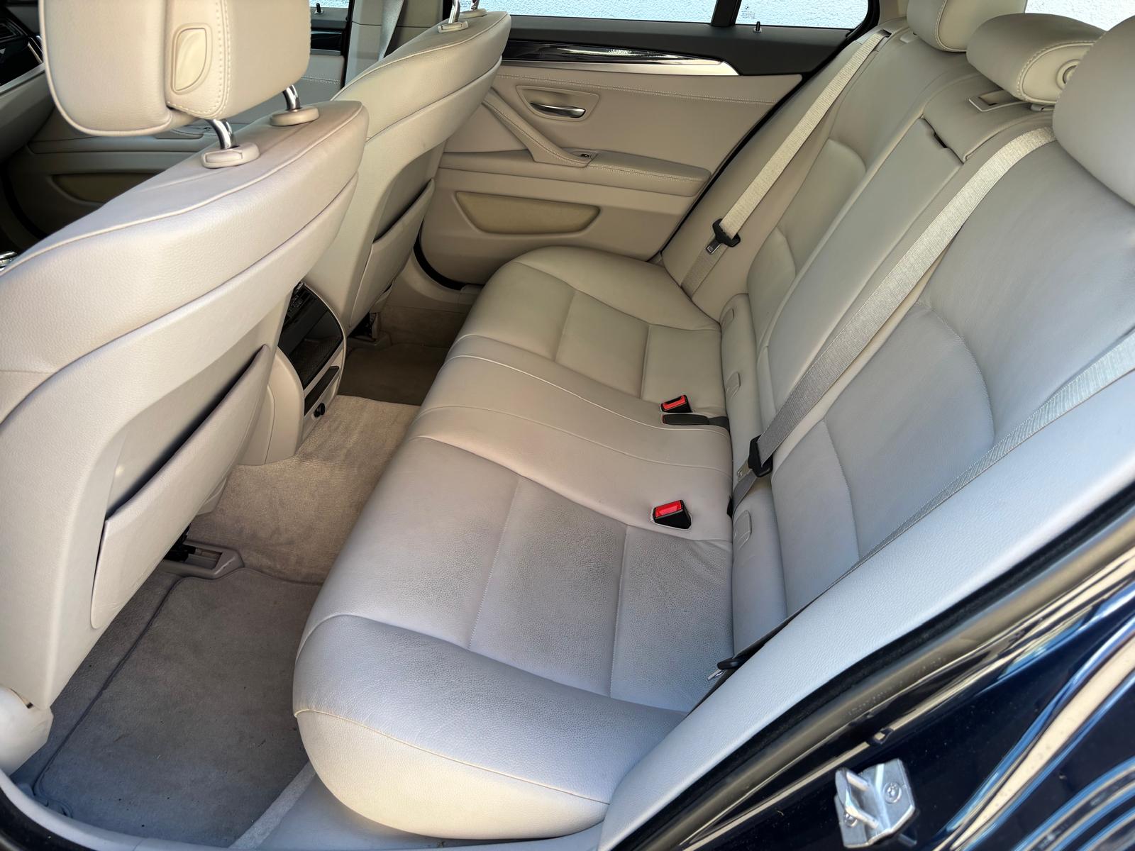 BMW 525d xDrive Touring Steptronic-image-10
