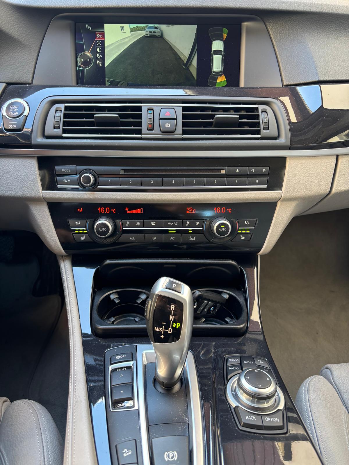 BMW 525d xDrive Touring Steptronic-image-11