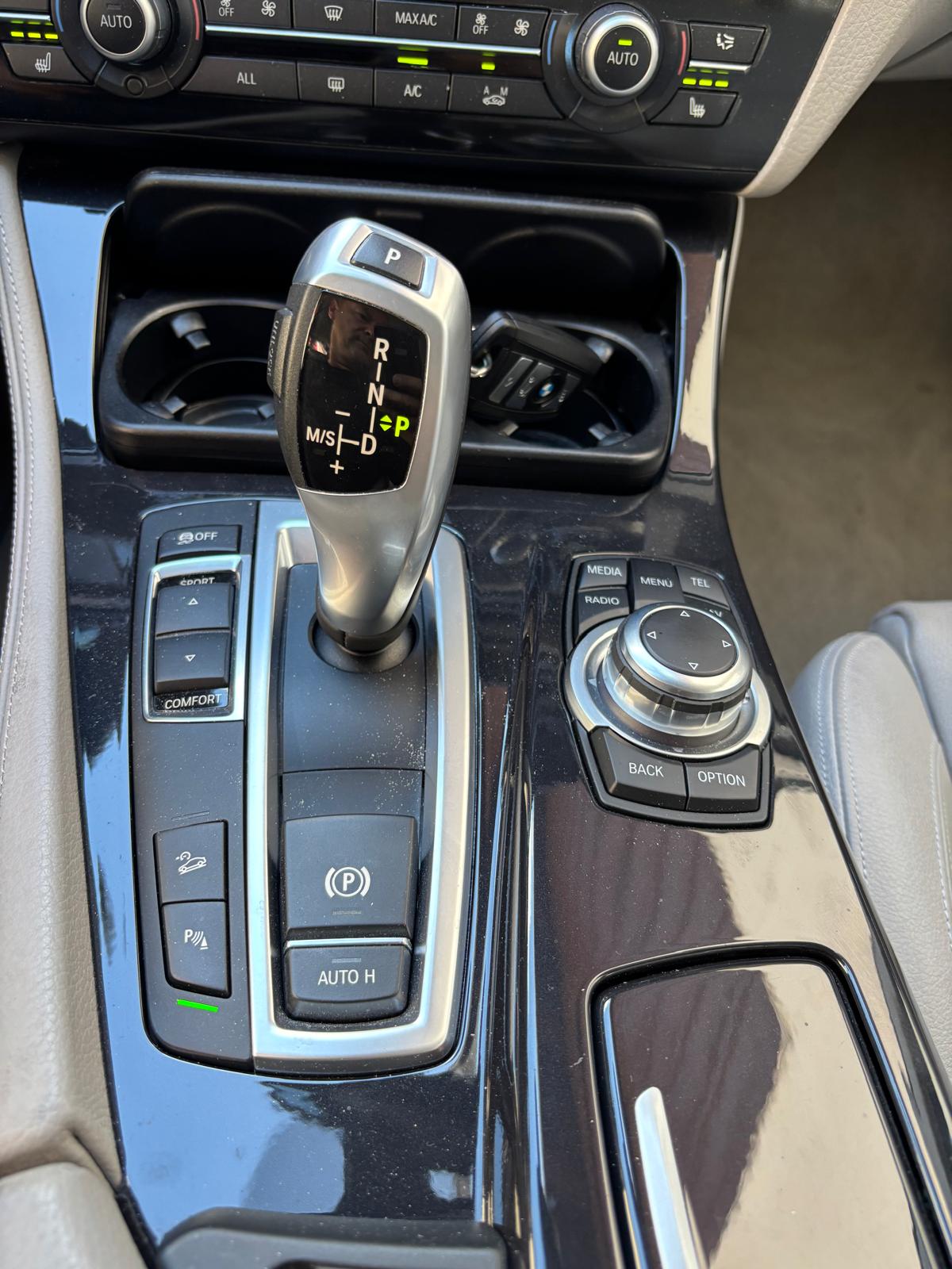 BMW 525d xDrive Touring Steptronic-image-12