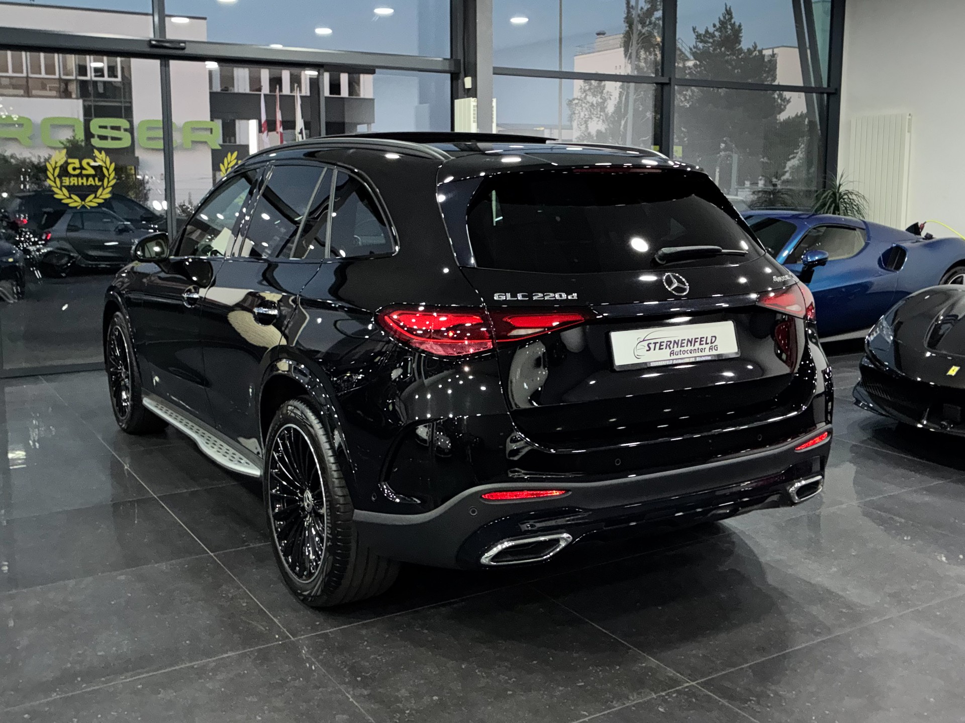 MERCEDES-BENZ GLC 220 d 4Matic 9G-Tronic-image-4