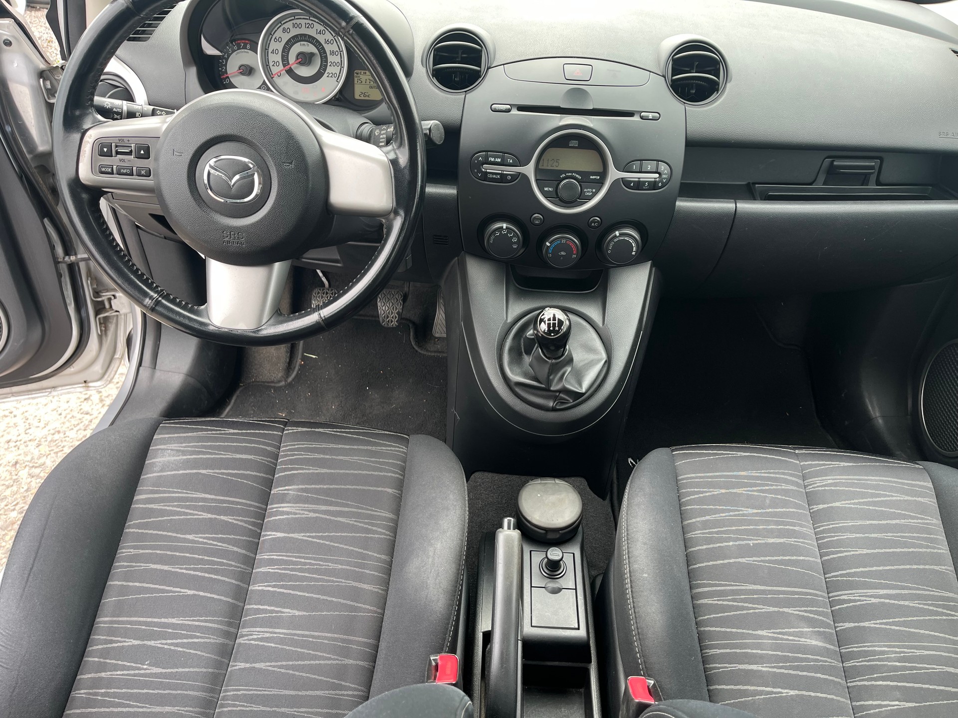 MAZDA 2 1.3i 16V Exclusive-image-7