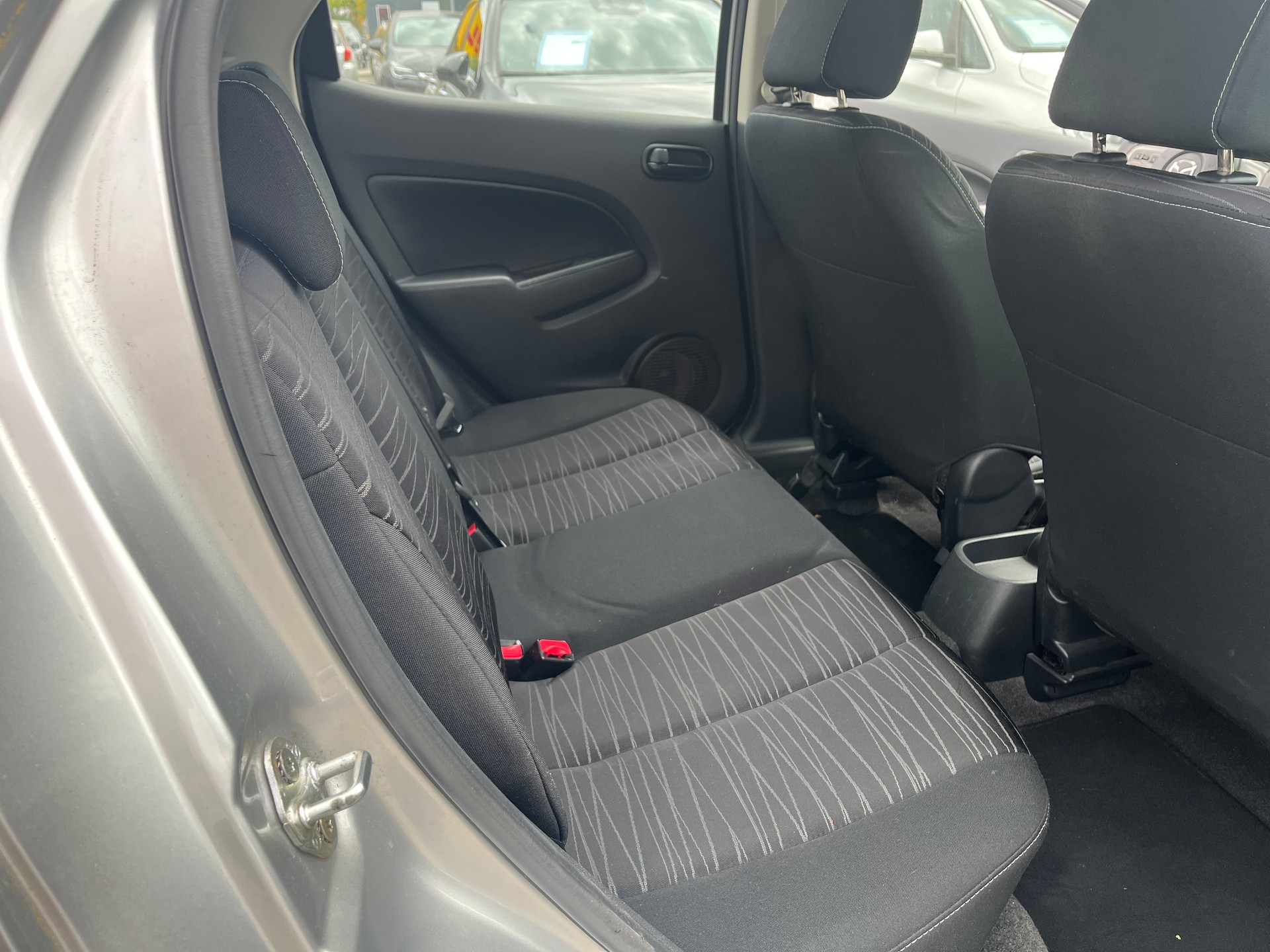 MAZDA 2 1.3i 16V Exclusive-image-9