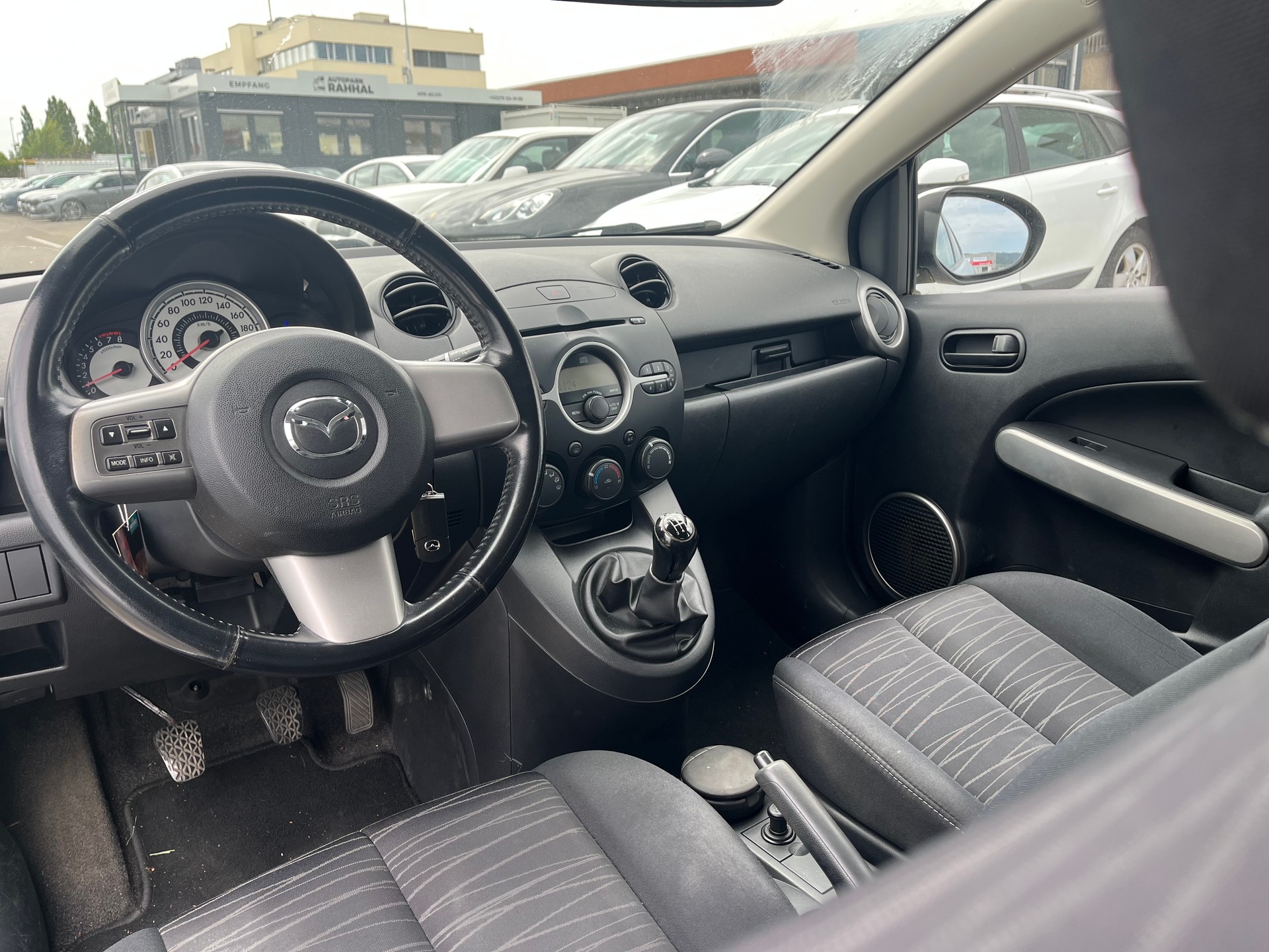 MAZDA 2 1.3i 16V Exclusive-image-11