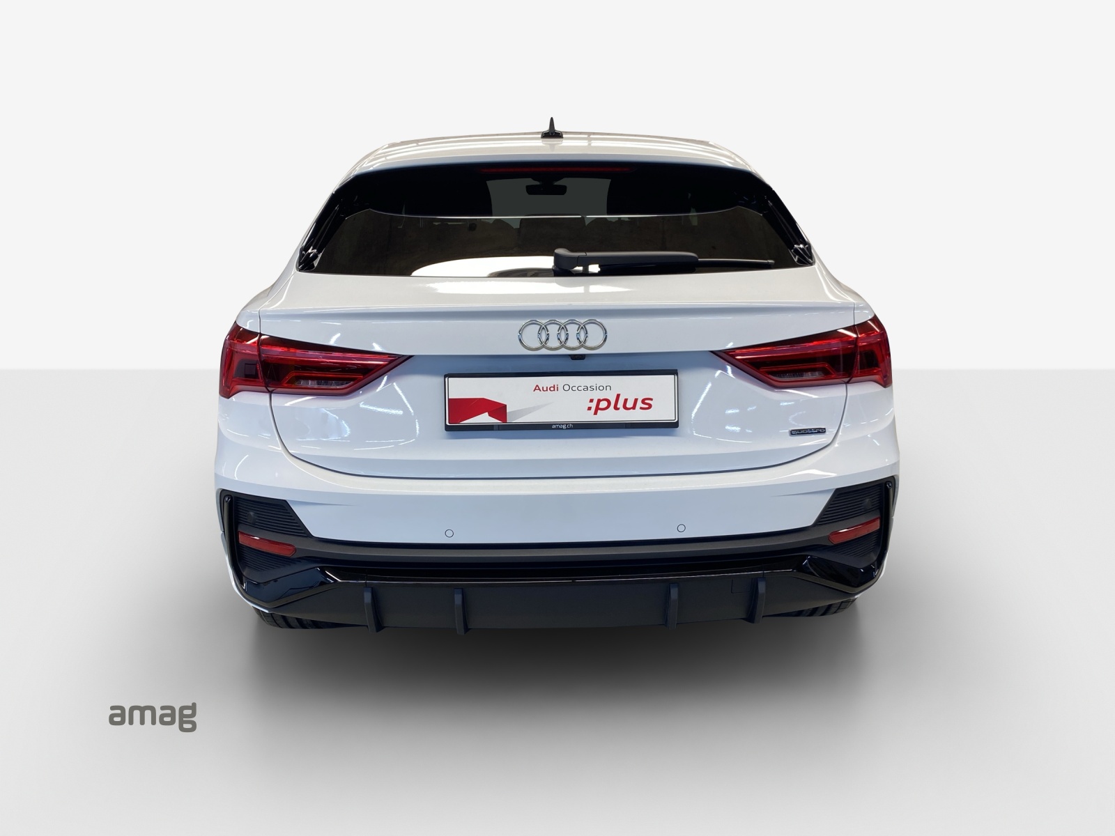 AUDI Q3 Sportback 40 TFSI S line quattro S-tronic-image-3