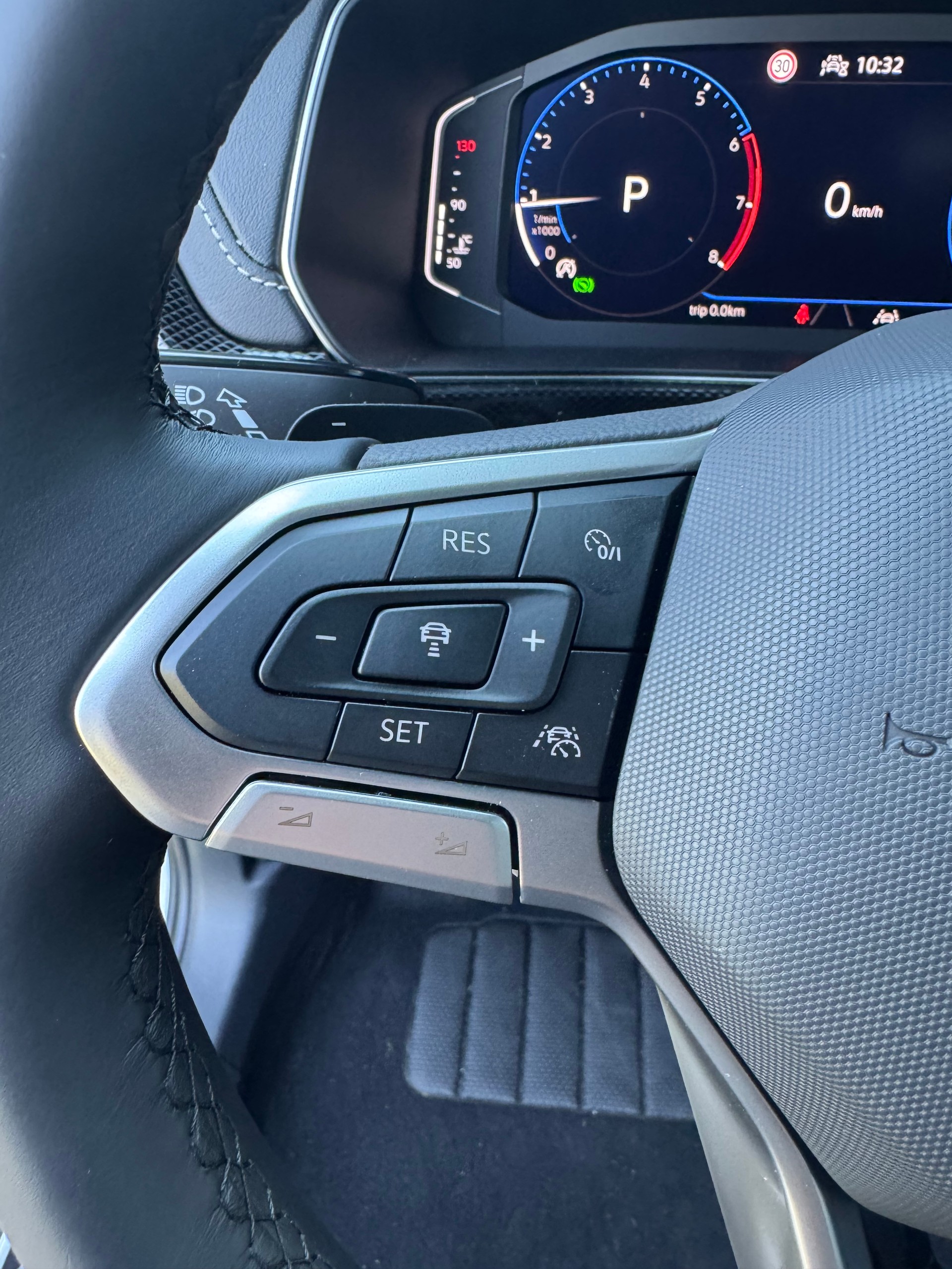 VW T-Cross 1.5 TSI EVO ACT R-Line DSG 150 PS mit Anhängerkupplung 39 % Rabatt !-image-3