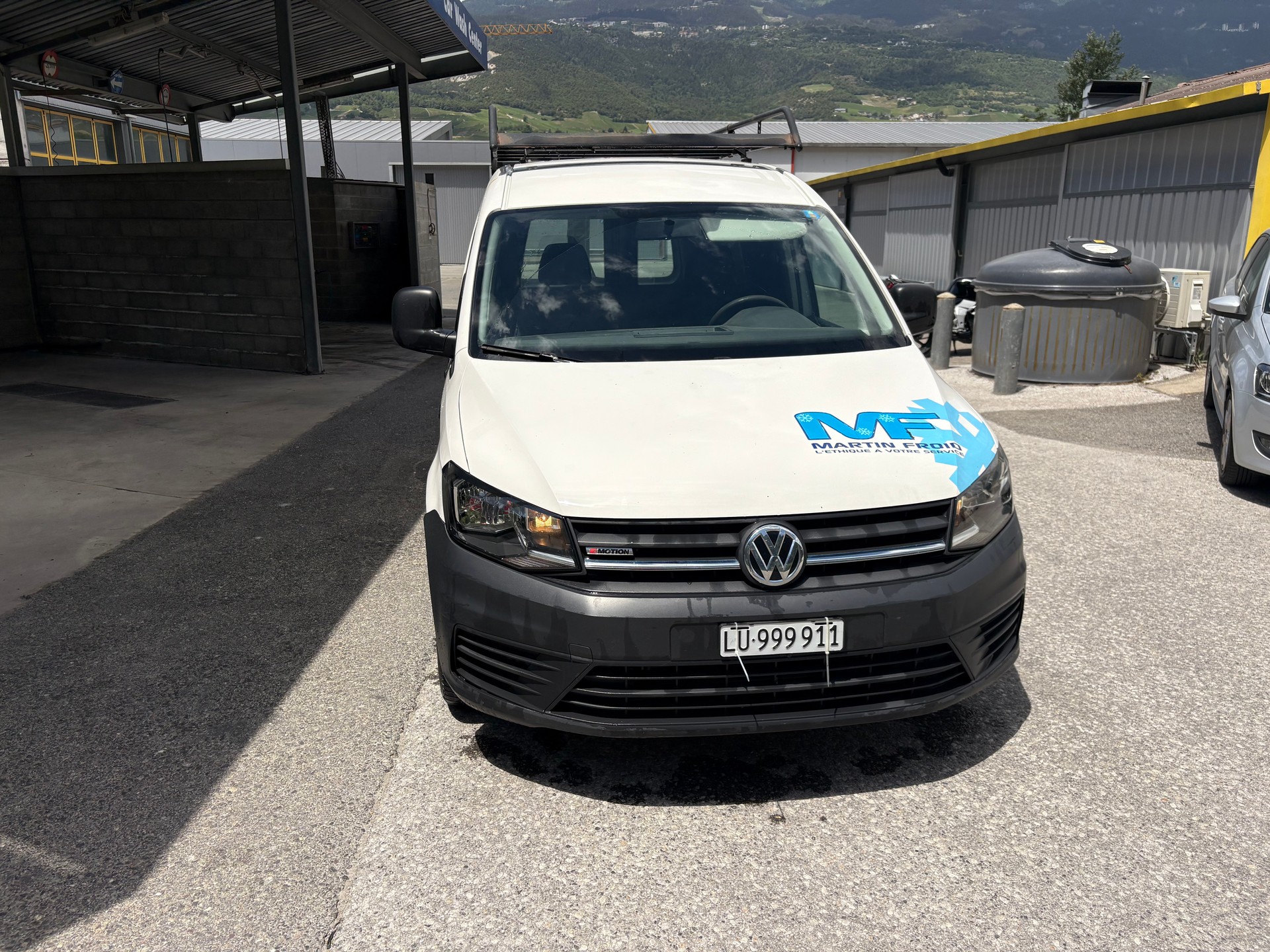 VW Caddy Maxi 2.0TDI 4Motion BlueMotion Technology-image-1