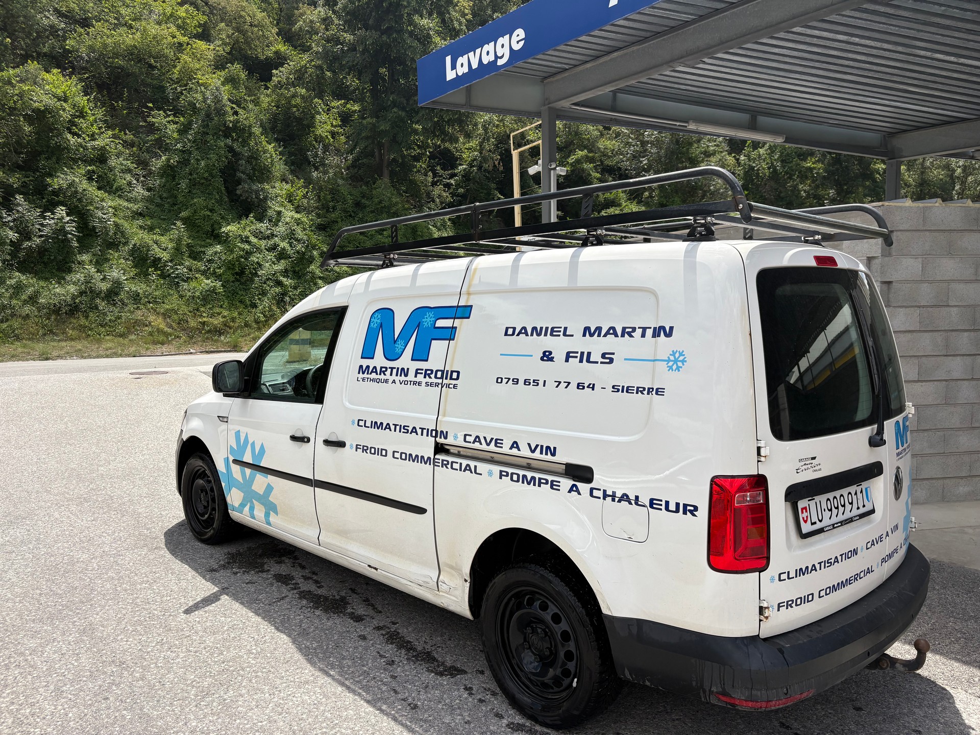 VW Caddy Maxi 2.0TDI 4Motion BlueMotion Technology-image-13