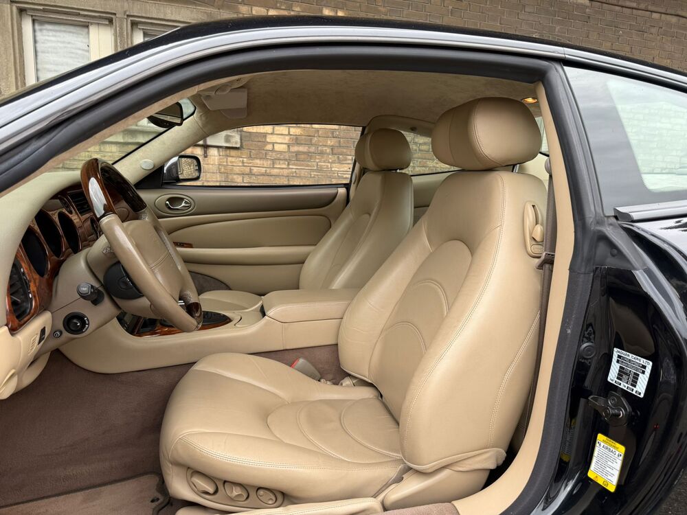 JAGUAR XKR S/C-image-4