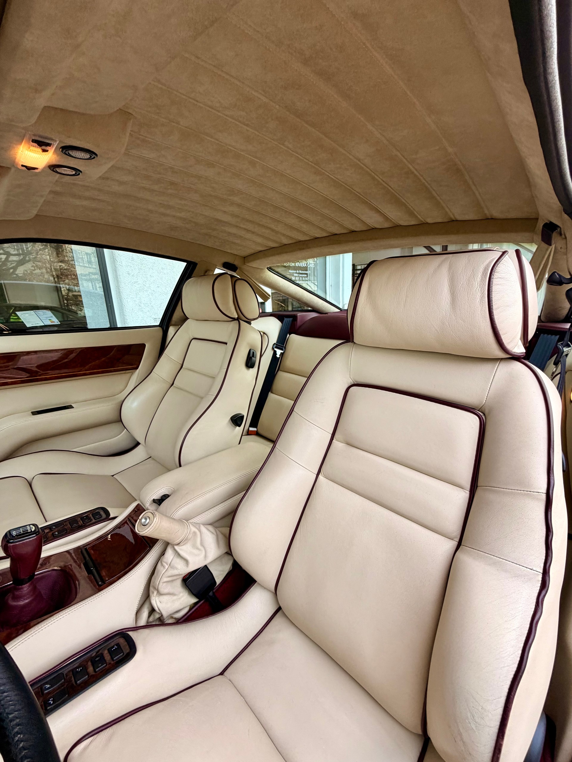 ASTON MARTIN V550-image-7