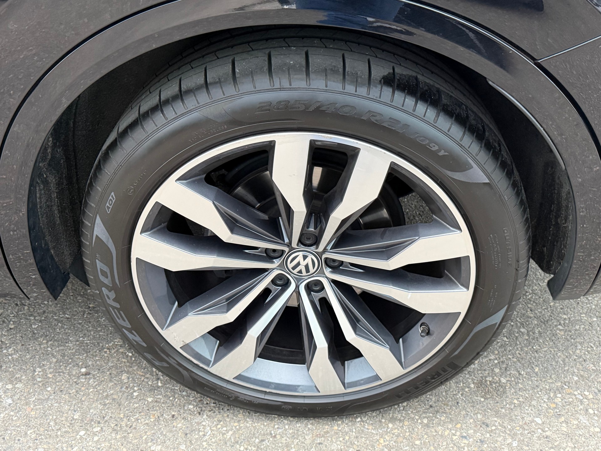 VW Touareg 3.0 TDI R Line Tiptronic-image-15