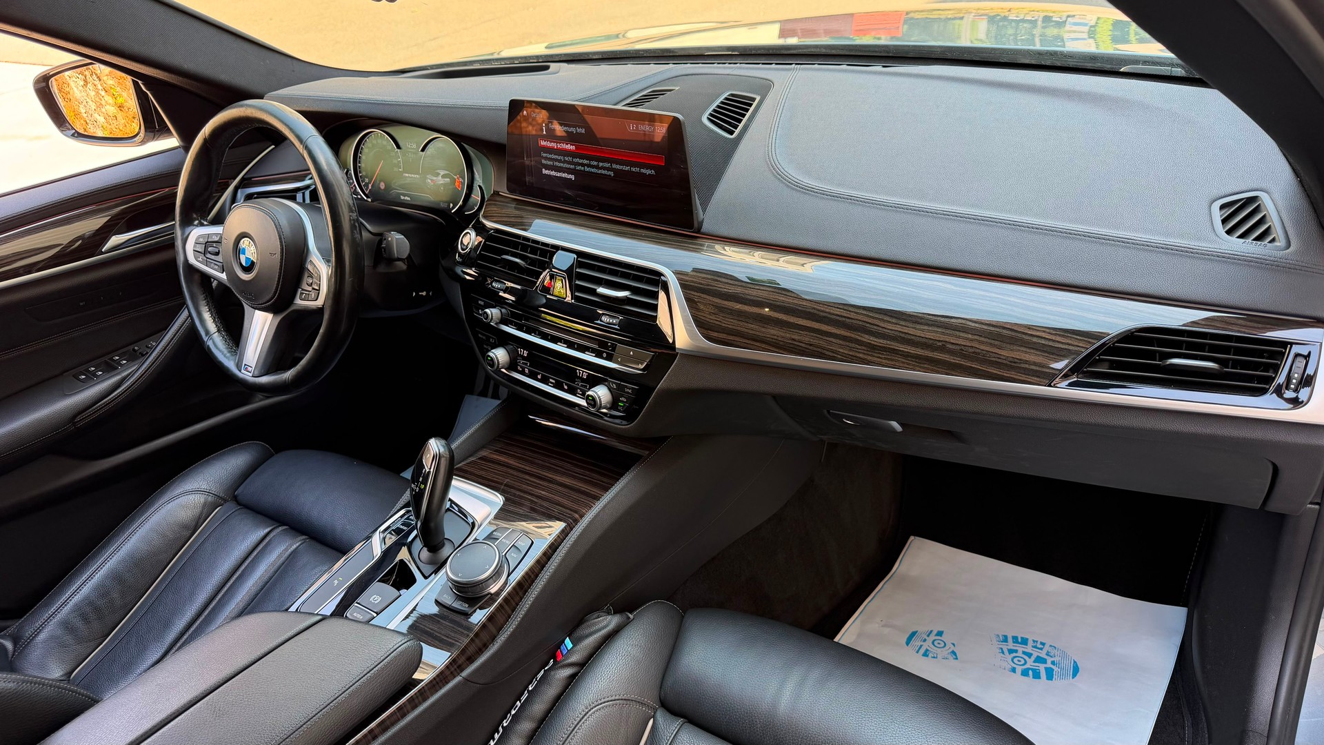 BMW M550i xDrive Steptronic-image-9