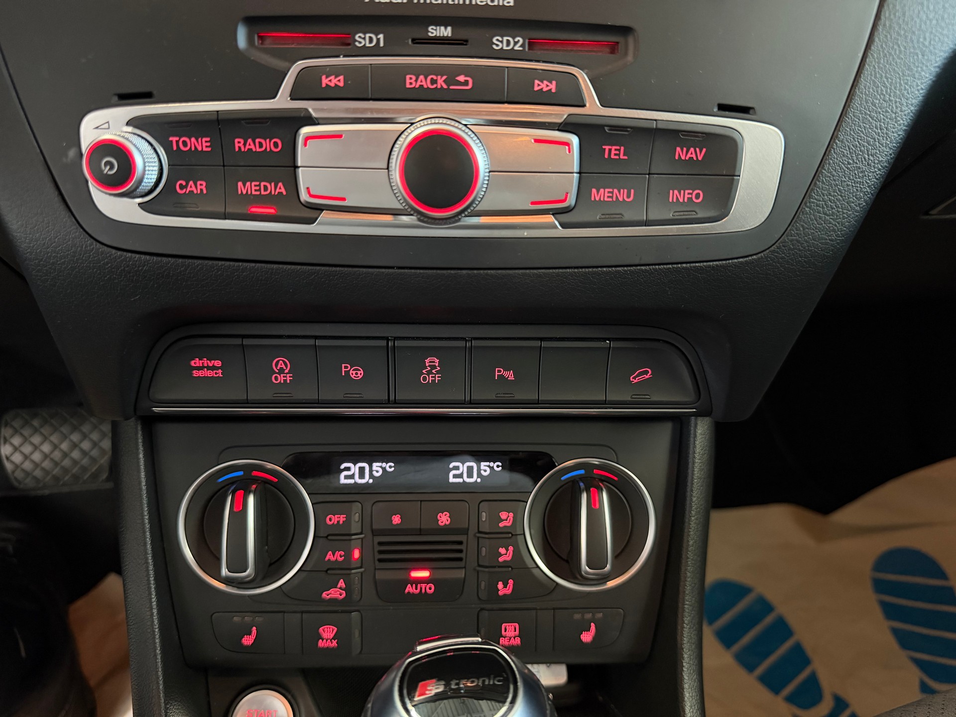 AUDI Q3 2.0 TDI sport quattro S-tronic | CH-Auto | Ab MFK 10.2025 | S-Line-image-15