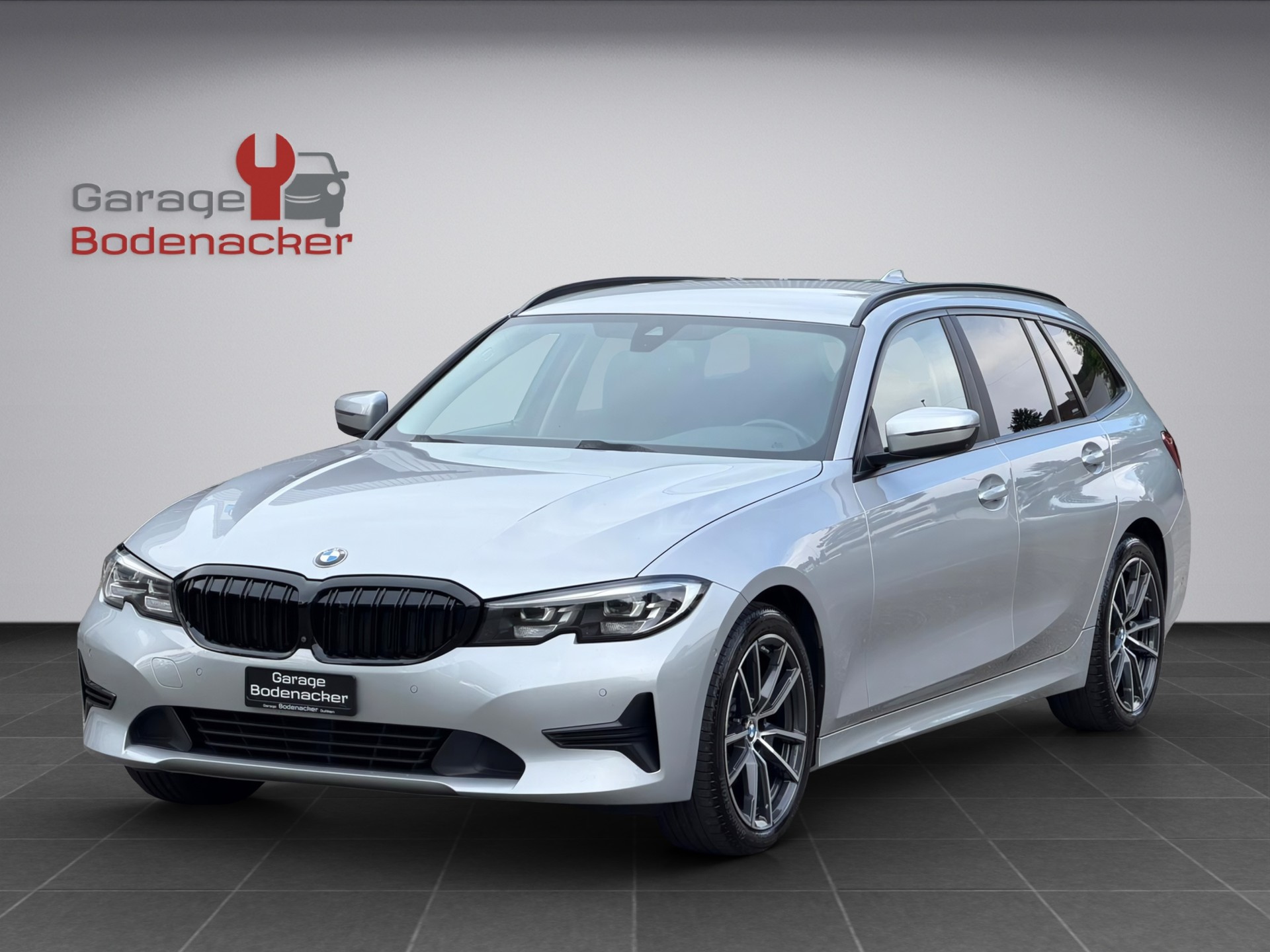 BMW 320d xDrive Touring Steptronic * Diesel * 190 PS *-image-1
