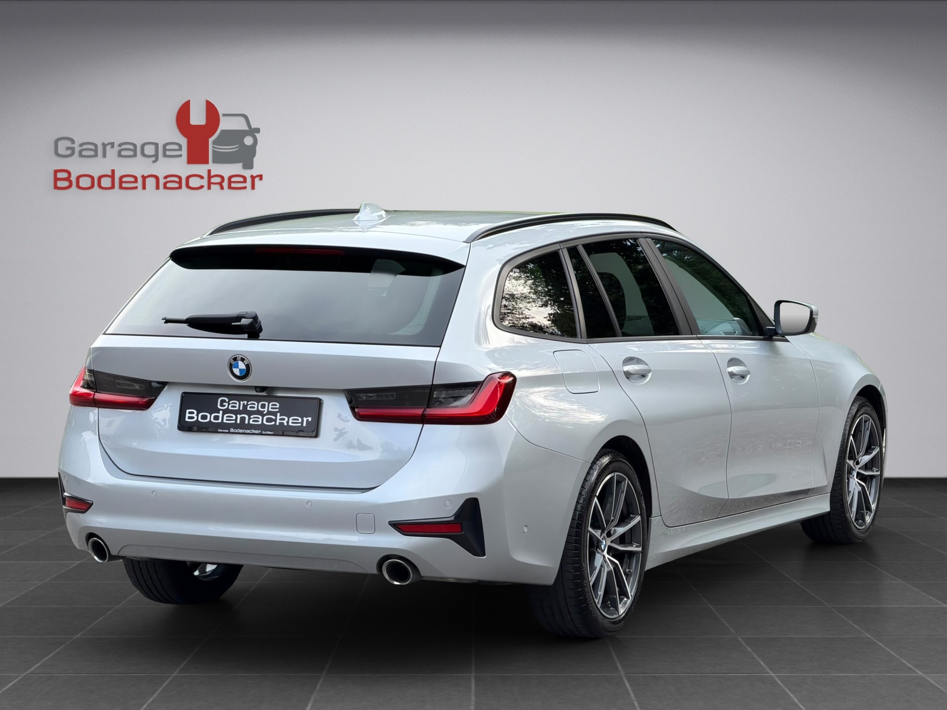 BMW 320d xDrive Touring Steptronic * Diesel * 190 PS *-image-4