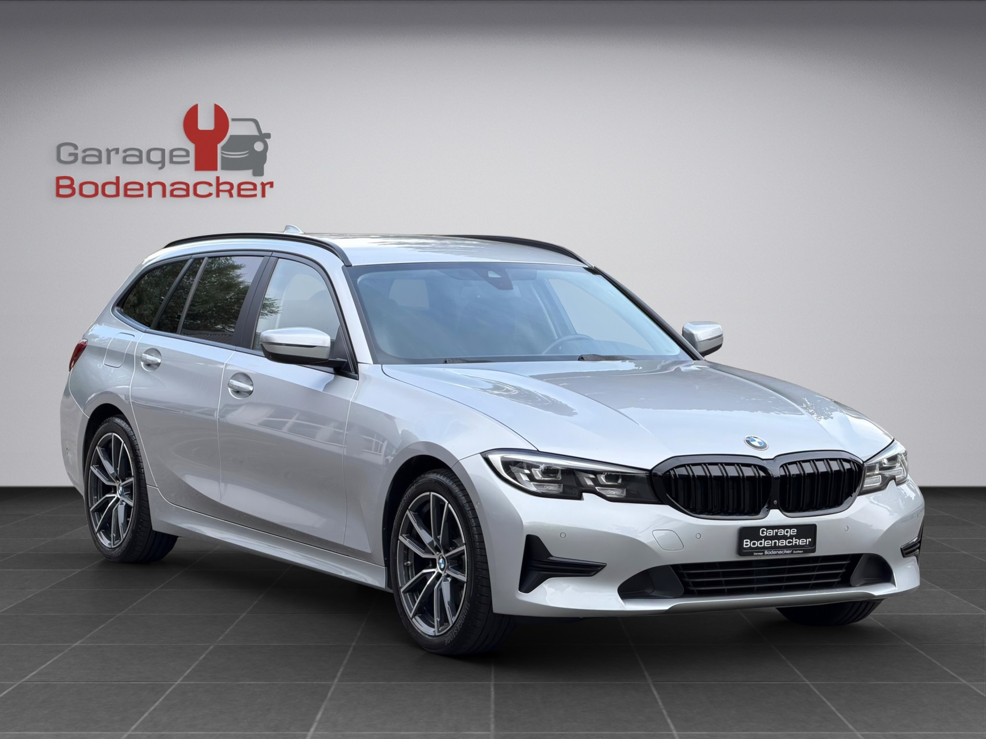BMW 320d xDrive Touring Steptronic * Diesel * 190 PS *-image-6