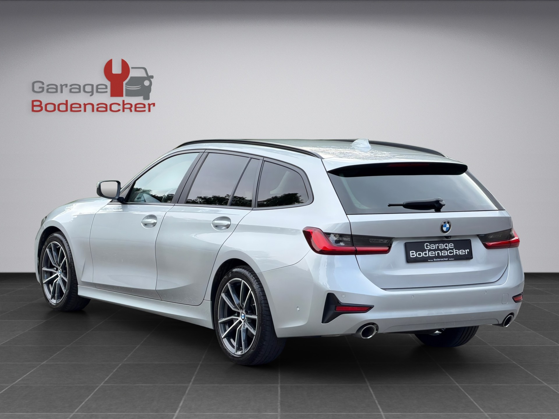 BMW 320d xDrive Touring Steptronic * Diesel * 190 PS *-image-3