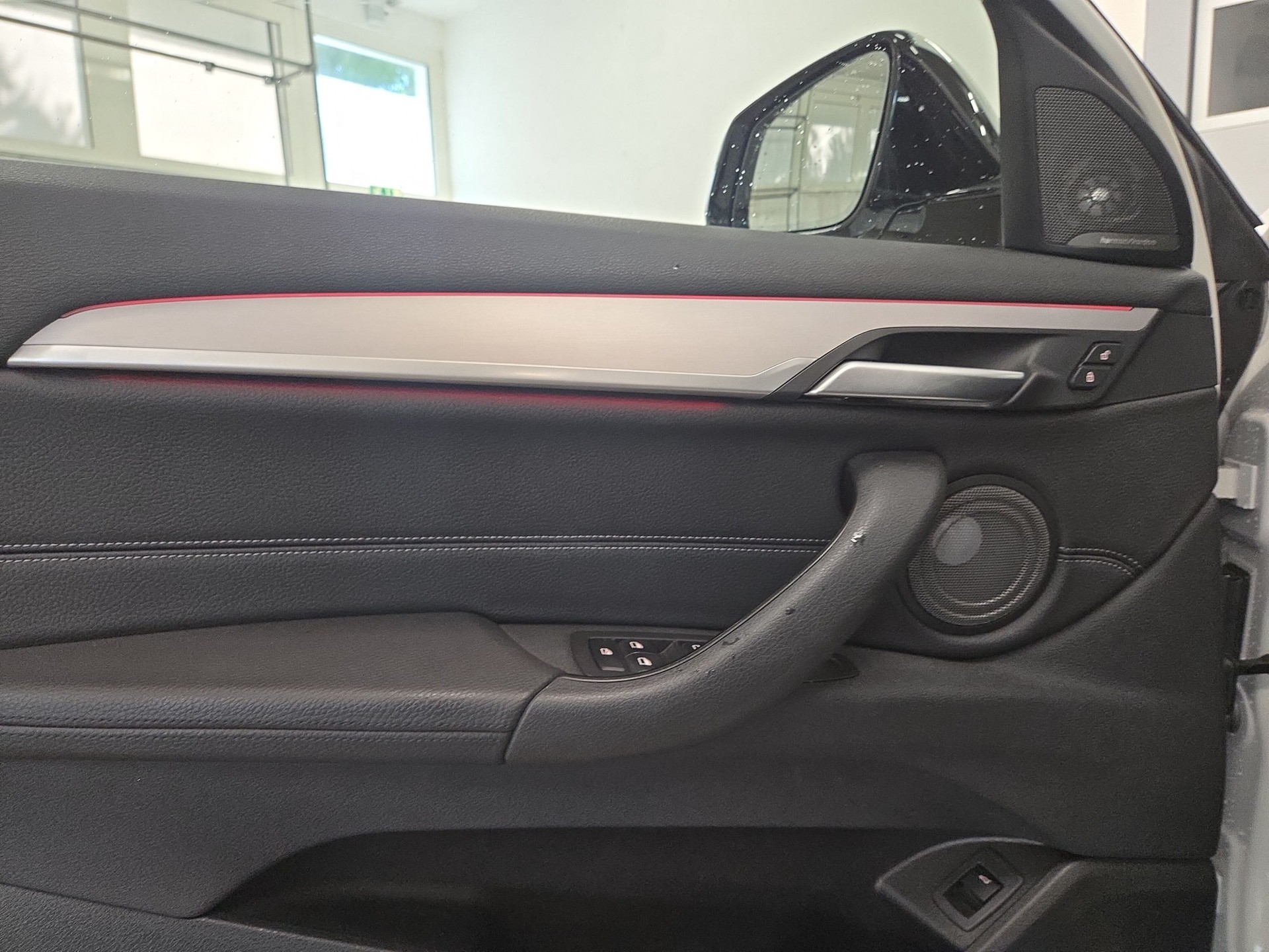 BMW X2 xDrive 20i M Sport-image-16