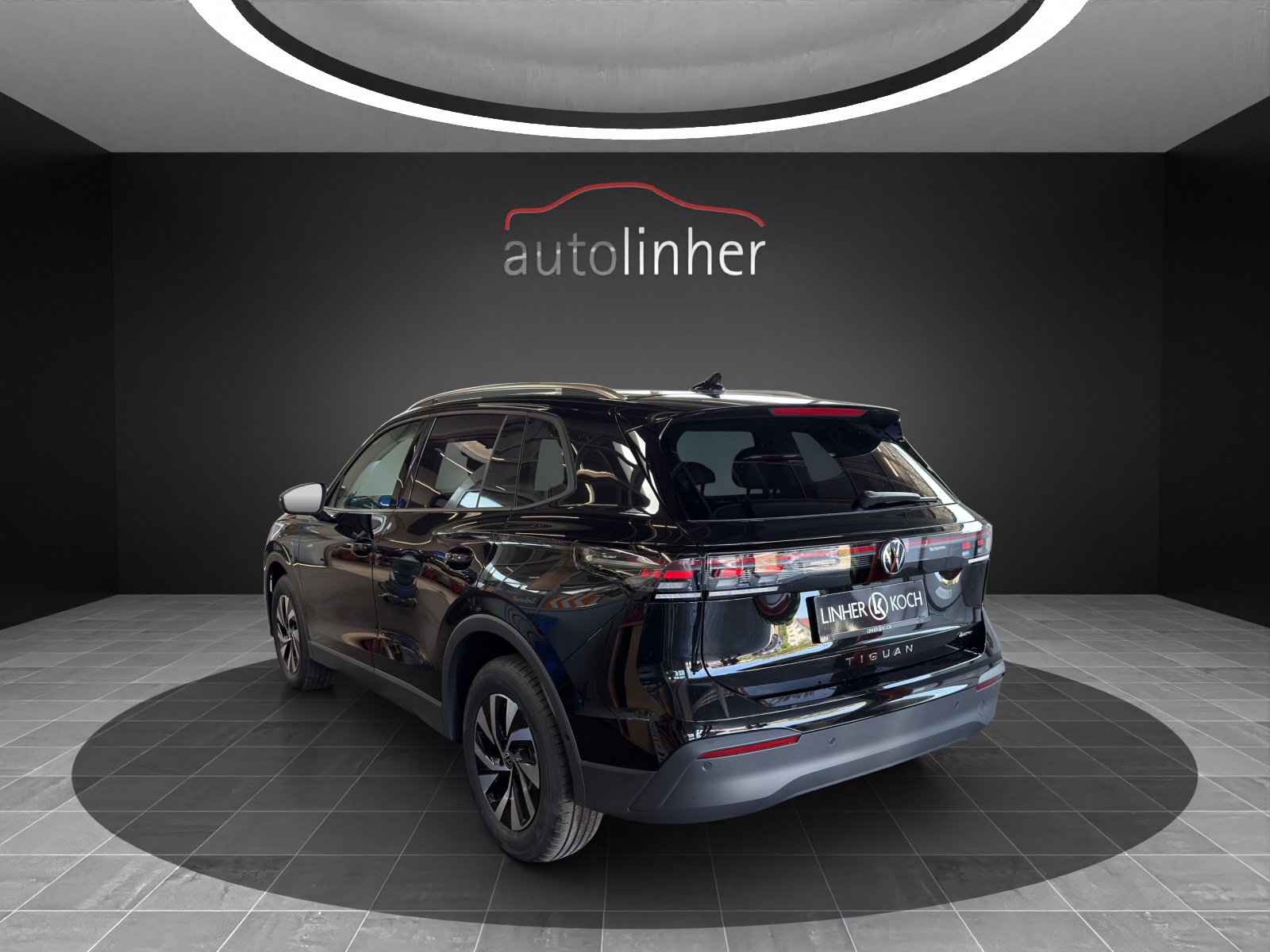 VW Tiguan 2.0 TDI SCR Elegance 4Motion DSG-image-2