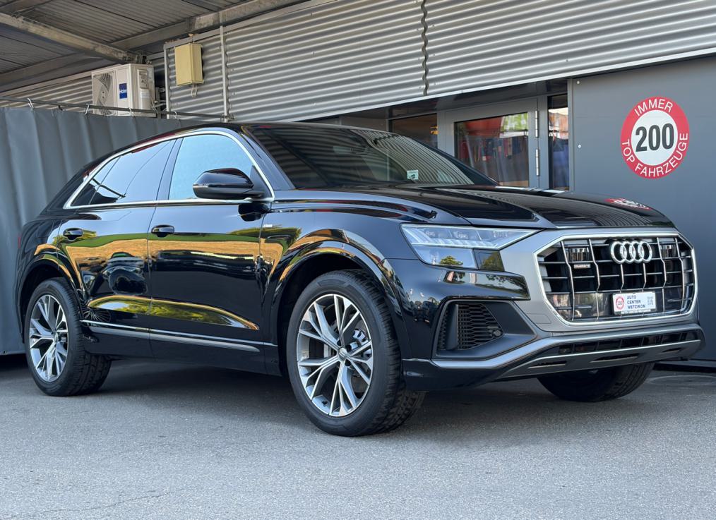 AUDI Q8 55 TFSi quattro S line-image-1