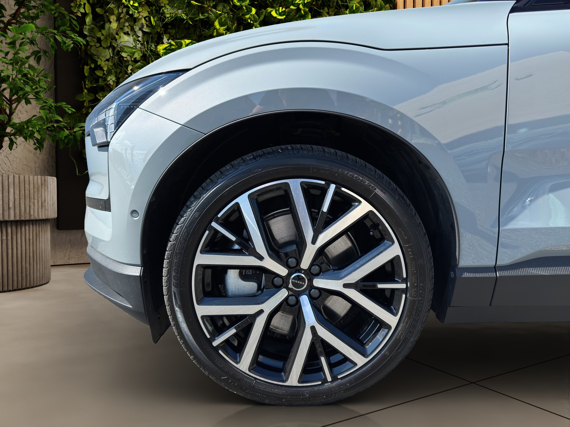 VOLVO EX30 E60 Twin Ultra Performance AWD-image-7