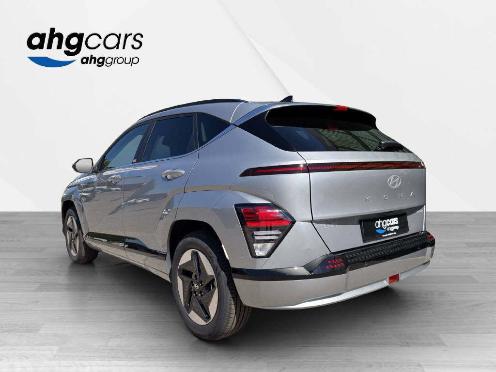 HYUNDAI Kona EV 65.4 kWh Amplia-image-2