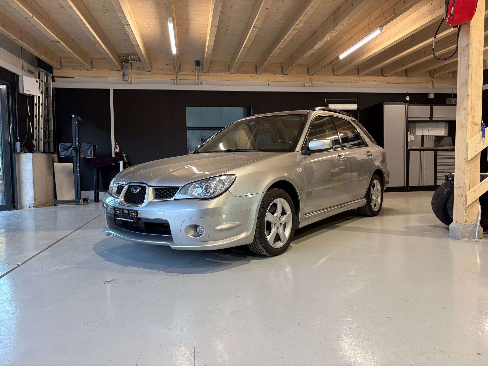 SUBARU Impreza 2.0R Swiss Pique As Automatic-image-0