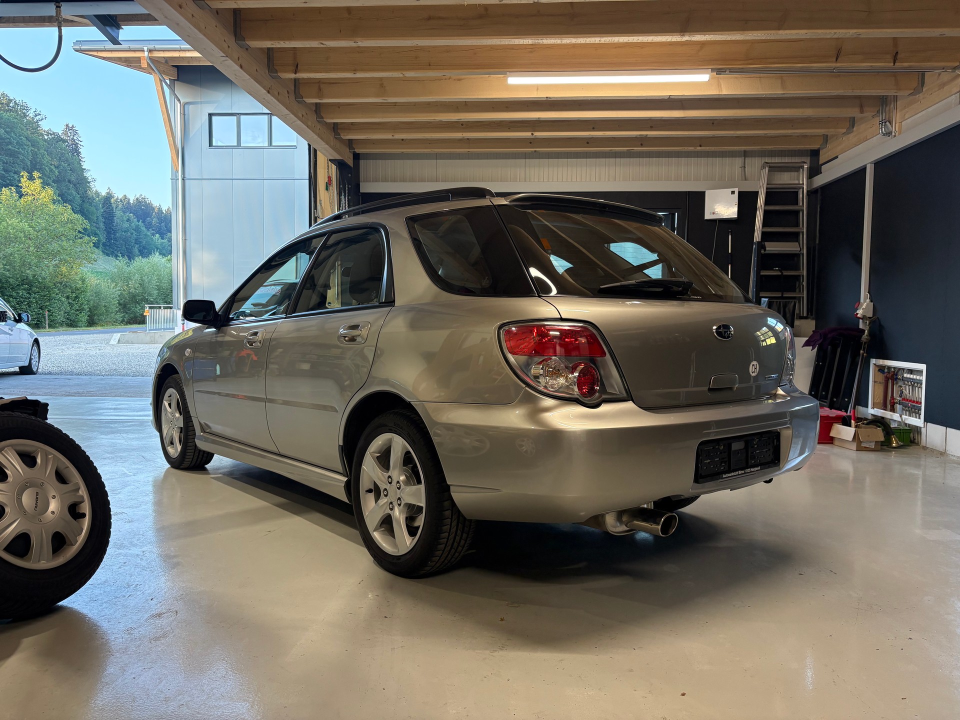 SUBARU Impreza 2.0R Swiss Pique As Automatic-image-3