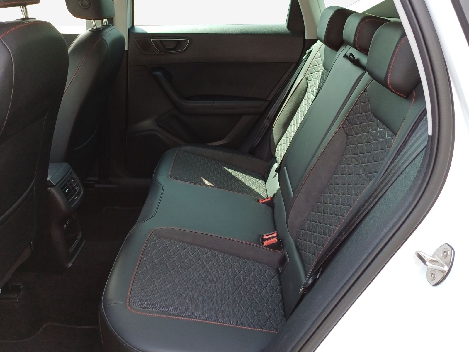 SEAT Ateca 1.5 TSI EVO DSG FR-image-11