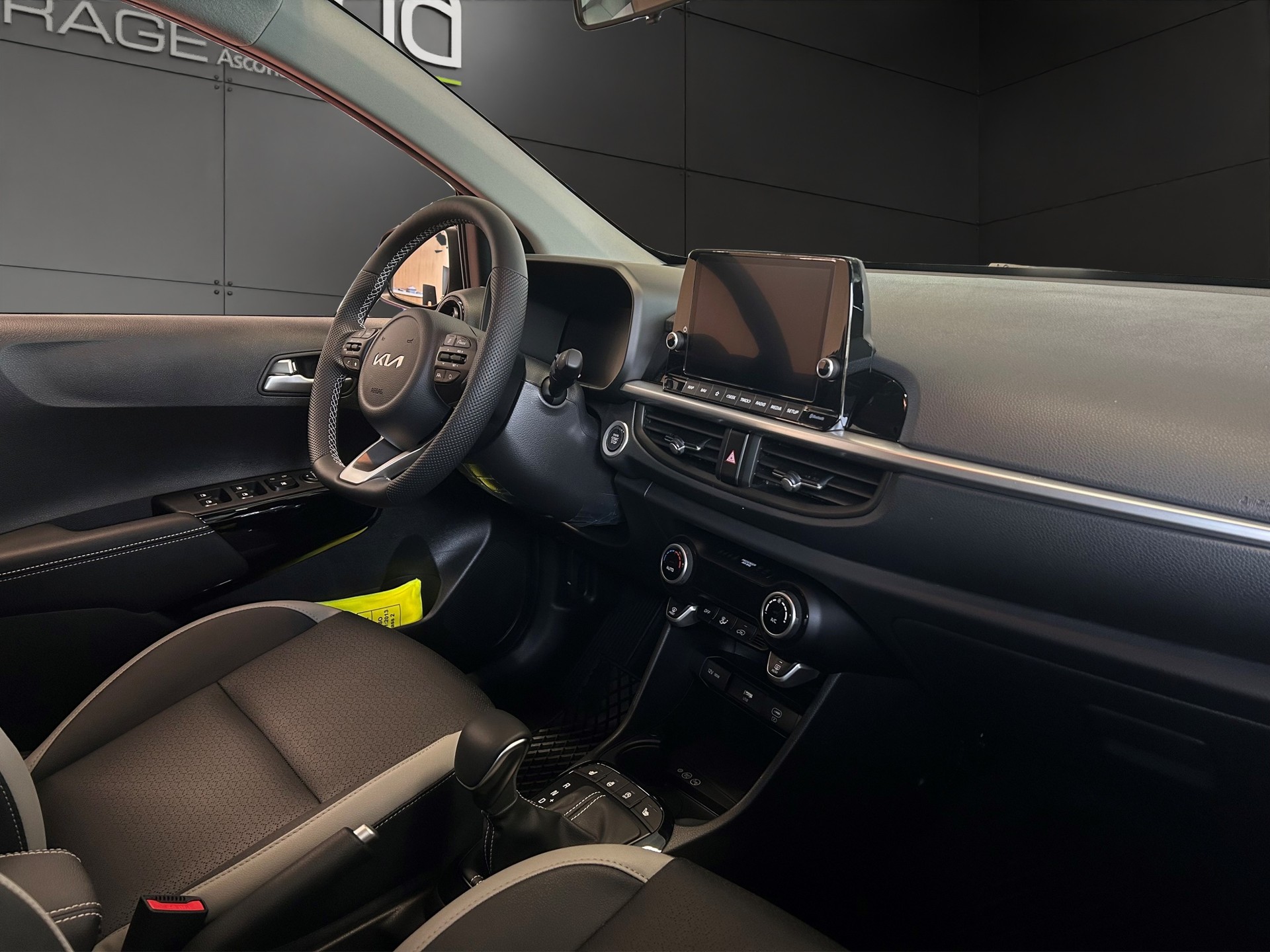 KIA Picanto 1.0 GDi GT Line-image-8