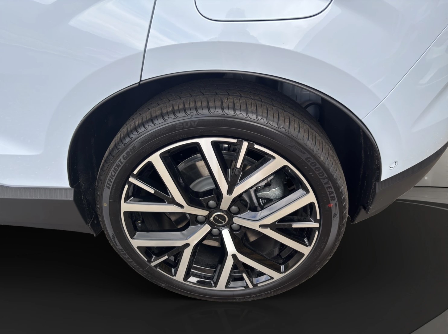 VOLVO EX30 E60 Twin Ultra Performance AWD-image-3