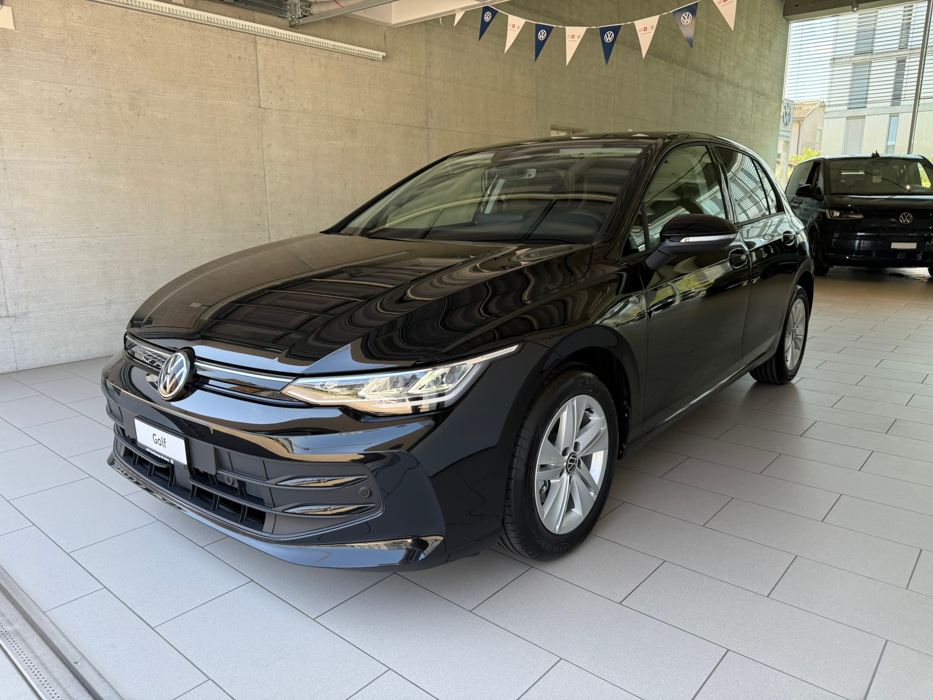 VW Golf 1.5 e TSI mHEV Value DSG-image-2