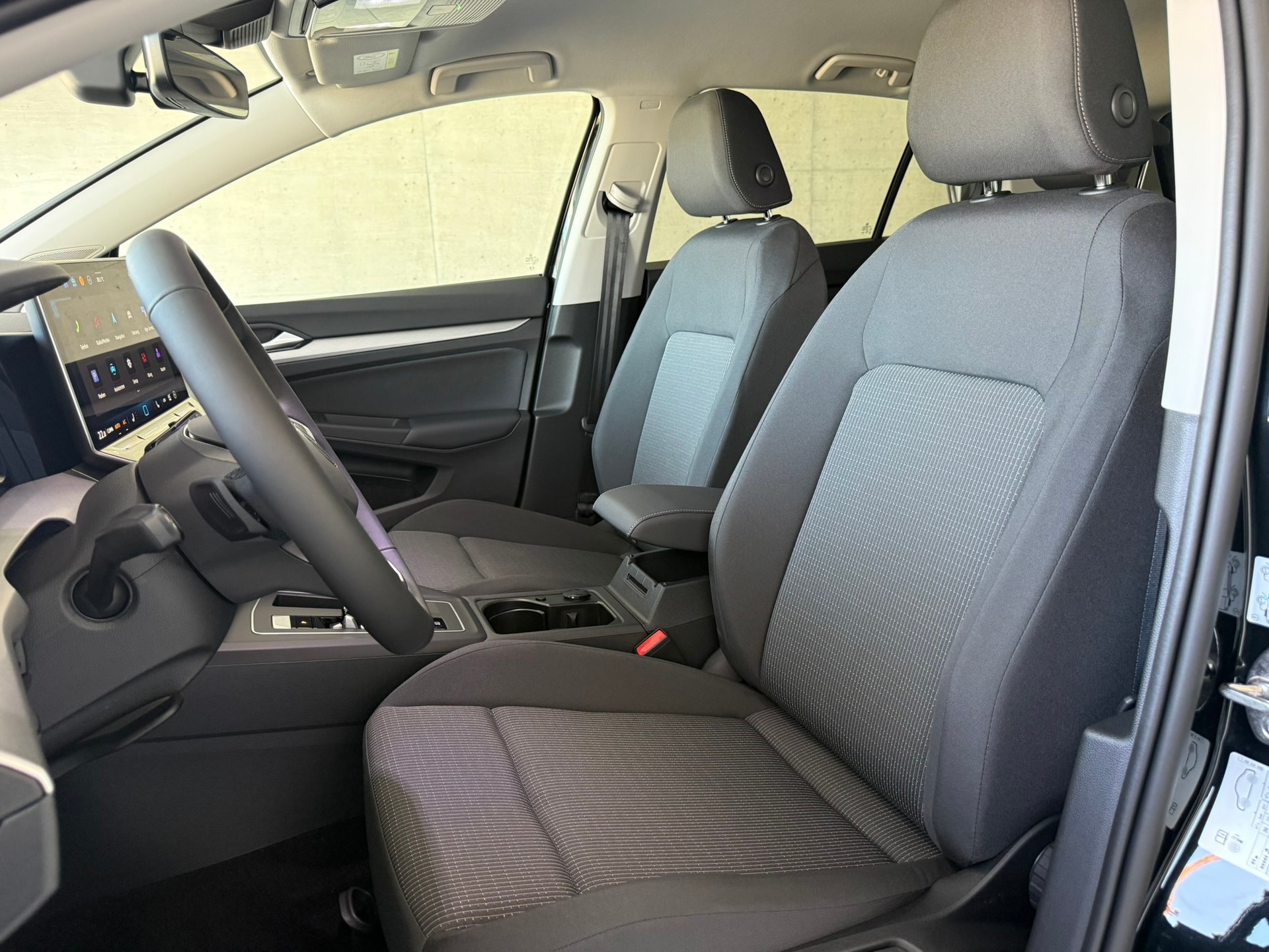VW Golf 1.5 e TSI mHEV Value DSG-image-12