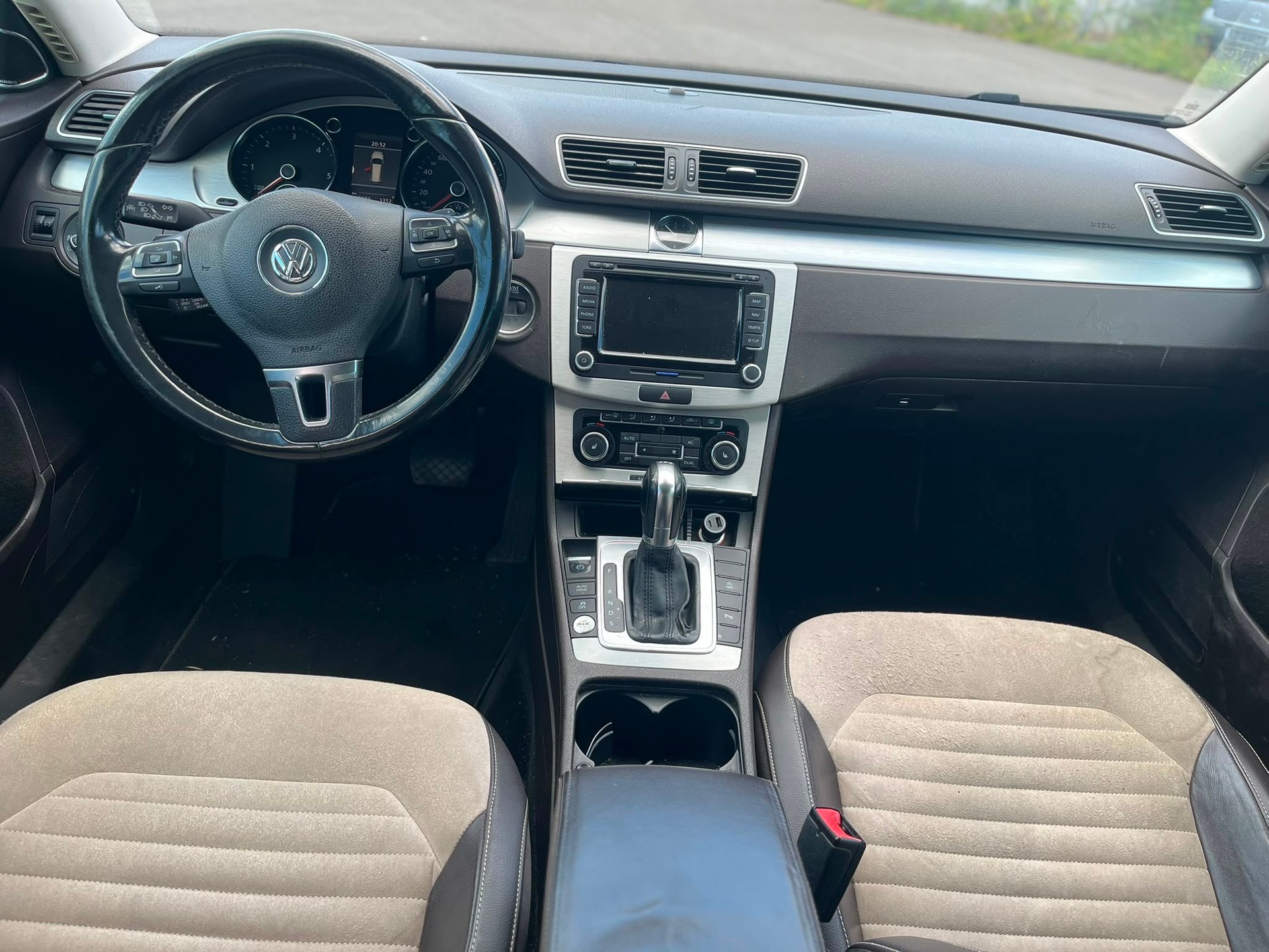 VW Passat Variant 2.0 TDI BlueMotion Technology Comfortline DSG-image-5