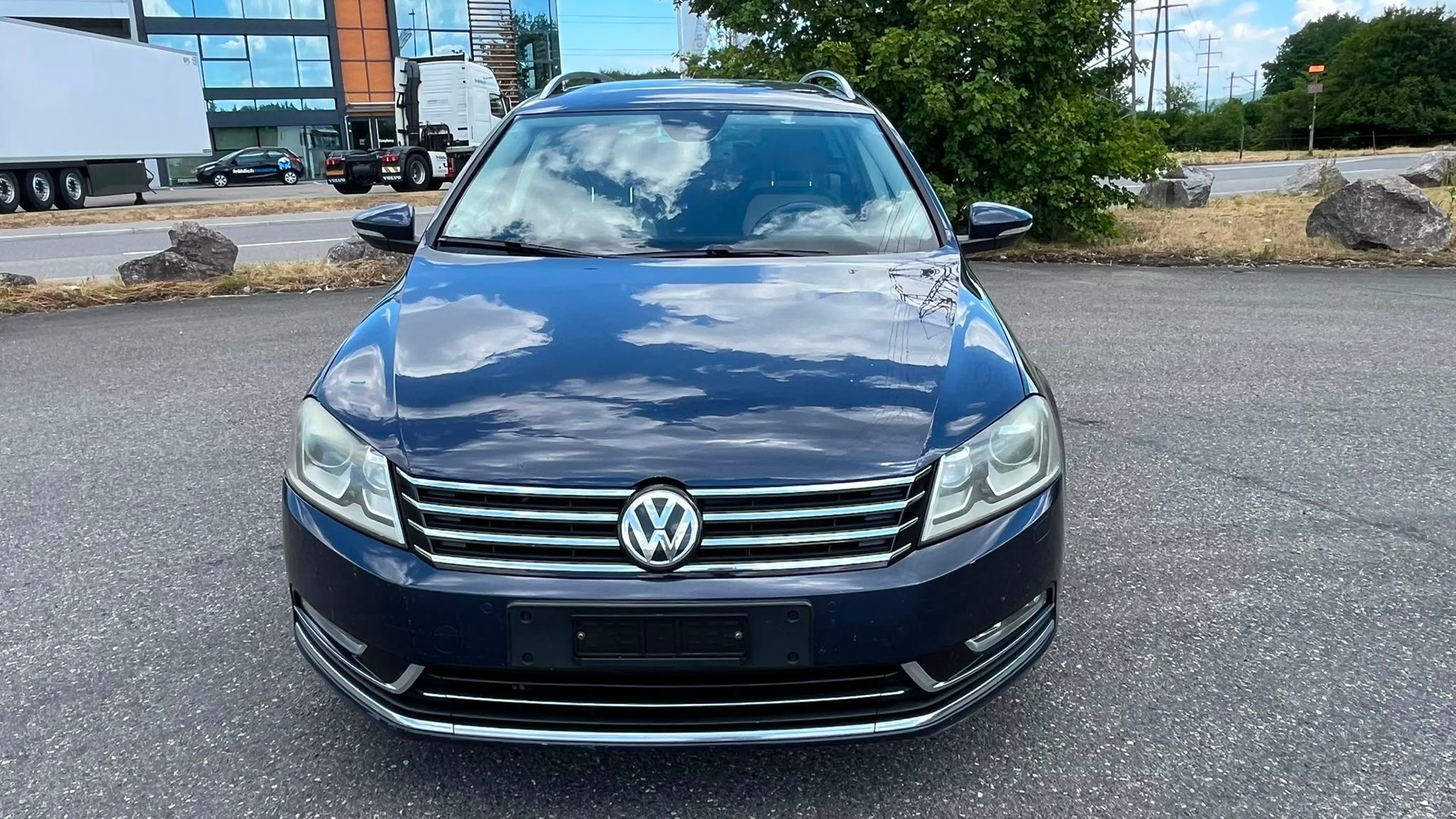VW Passat Variant 2.0 TDI BlueMotion Technology Comfortline DSG-image-0