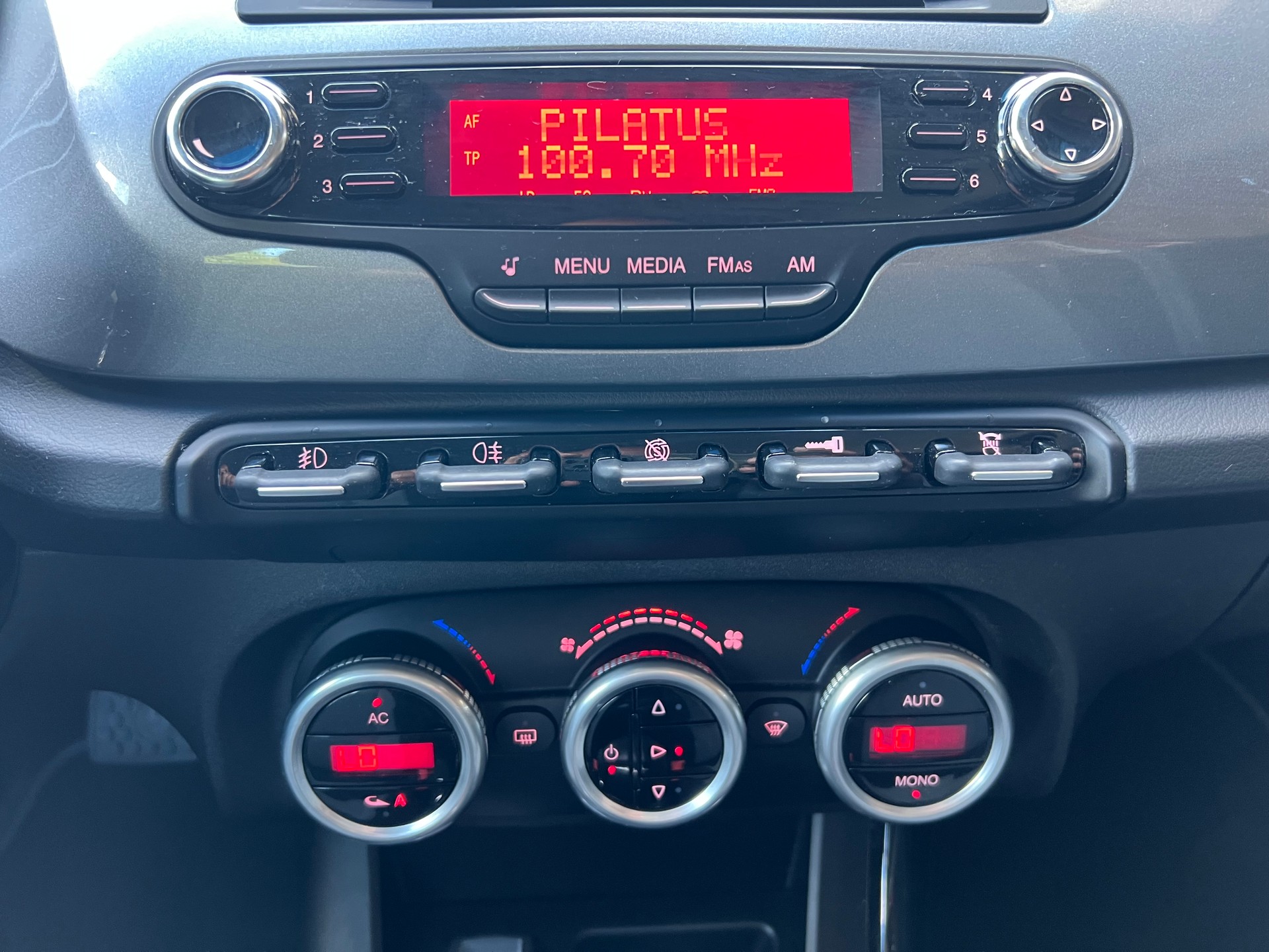 ALFA ROMEO Giulietta 1.4 MultiAir Distinctive TCT-image-13