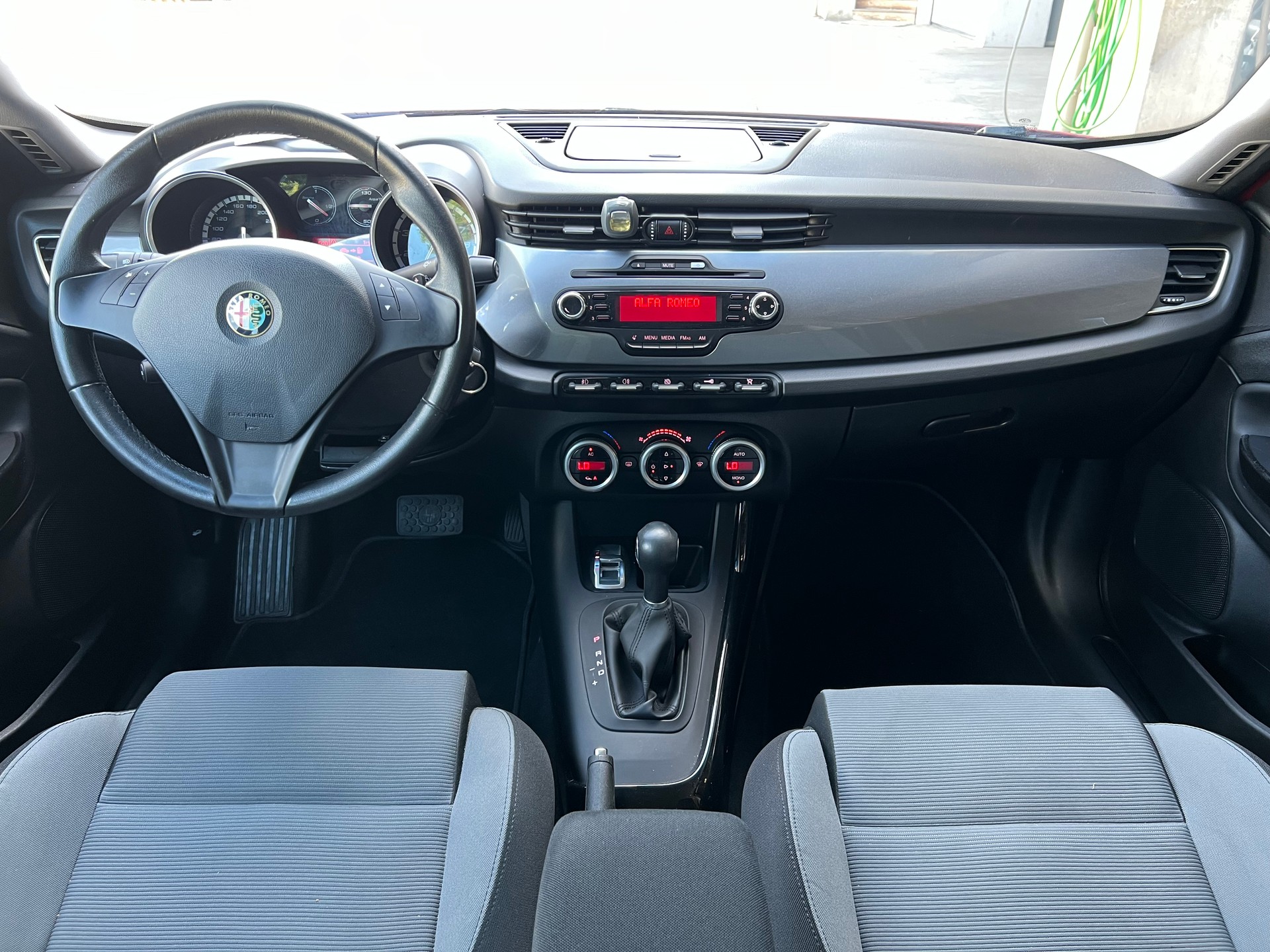 ALFA ROMEO Giulietta 1.4 MultiAir Distinctive TCT-image-12