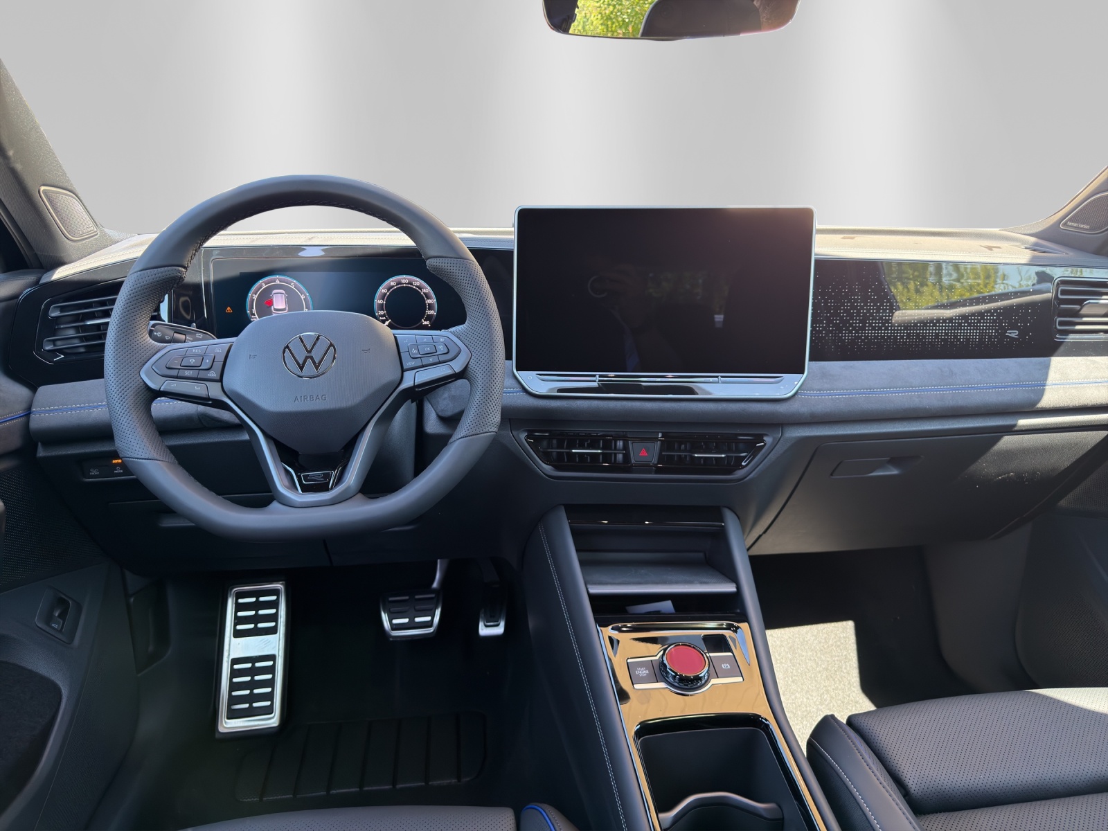 VW Tiguan 2.0 TSI DSG R-Line United 4Motion-image-9