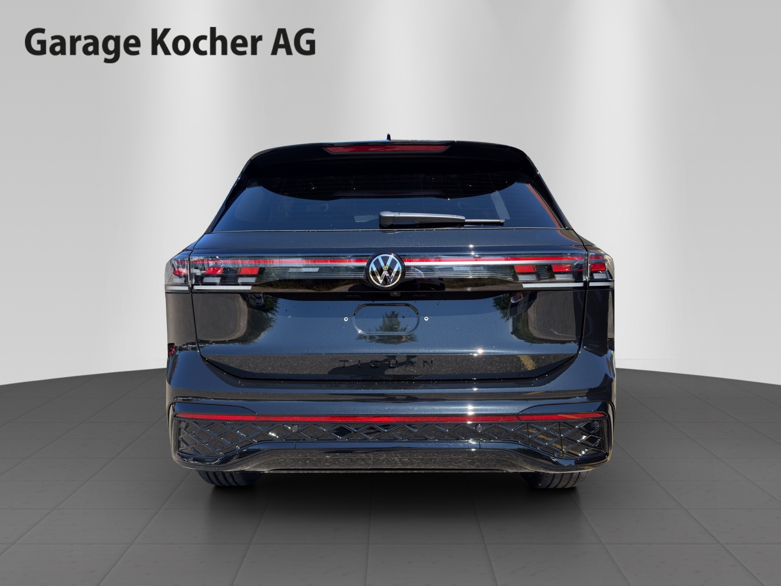 VW Tiguan 2.0 TSI DSG R-Line United 4Motion-showroom-element-3