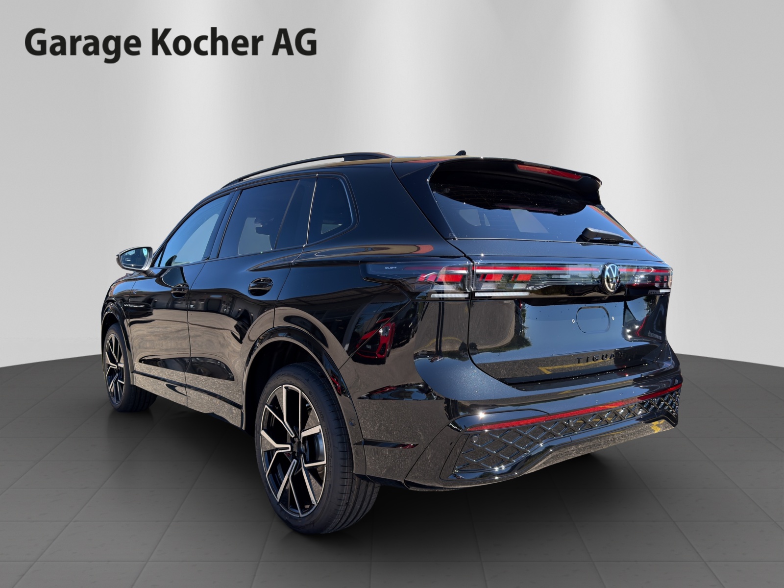 VW Tiguan 2.0 TSI DSG R-Line United 4Motion-image-4