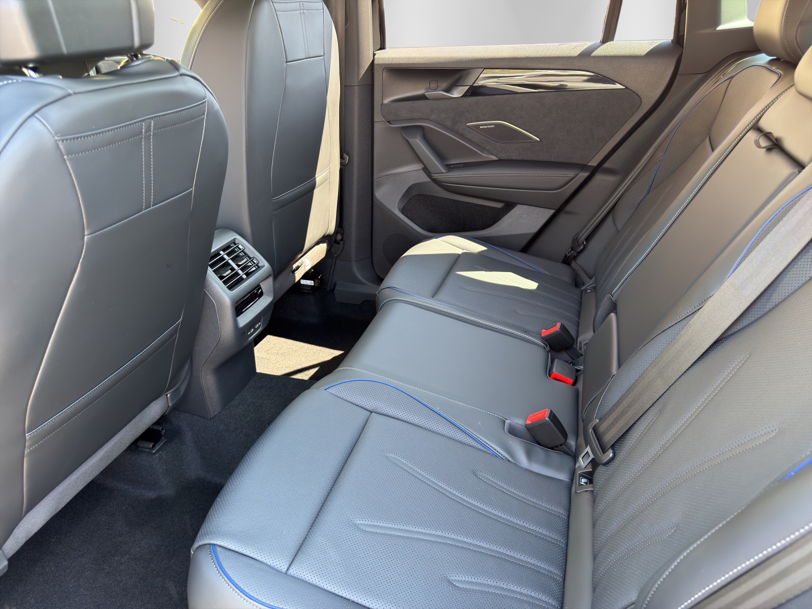VW Tiguan 2.0 TSI DSG R-Line United 4Motion-image-10