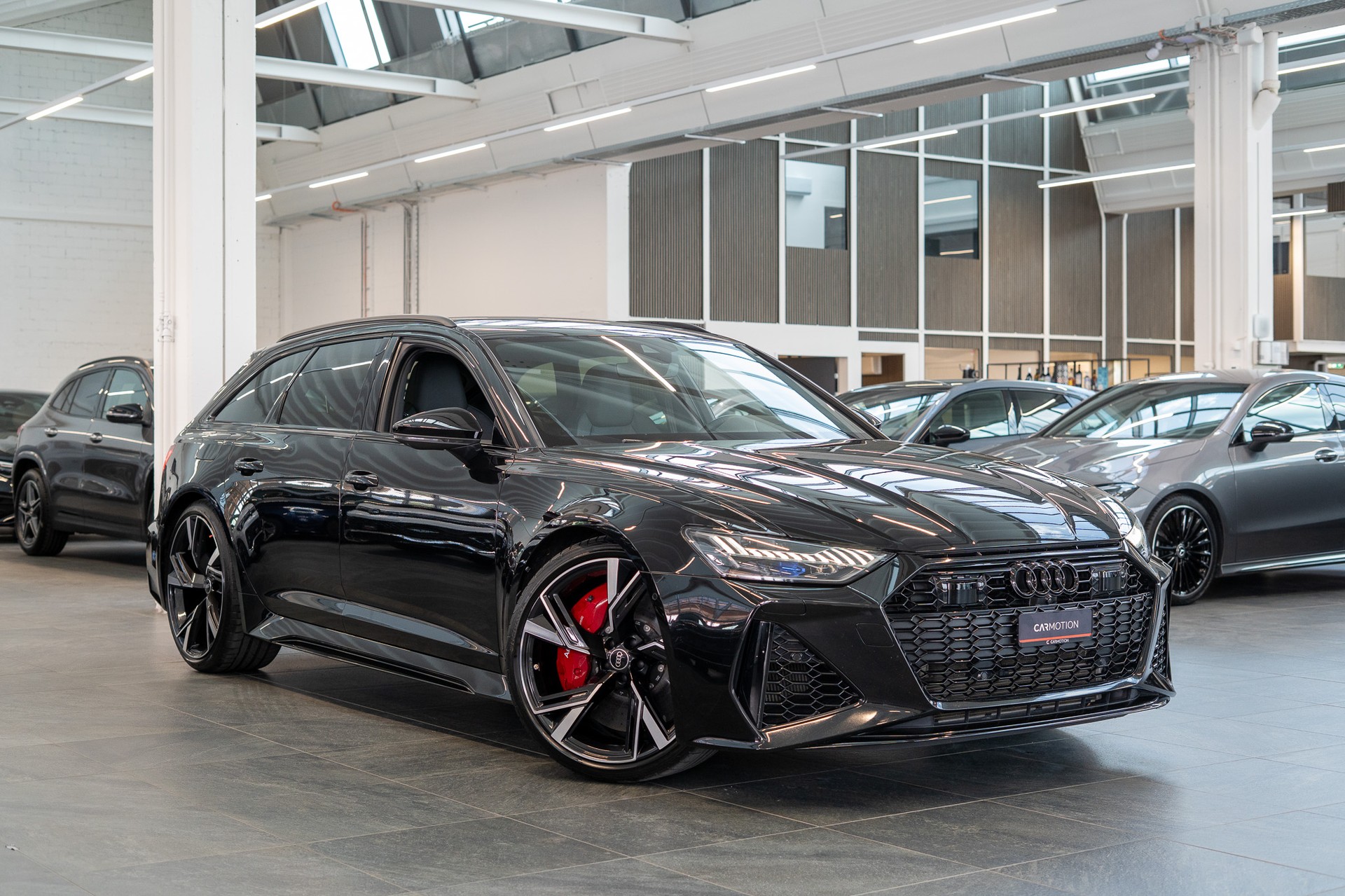 AUDI RS6 Avant 4.0 V8 TFSI quattro T-Tronic / Keramikbremse / HeadUp / 360°Kamera-image-2