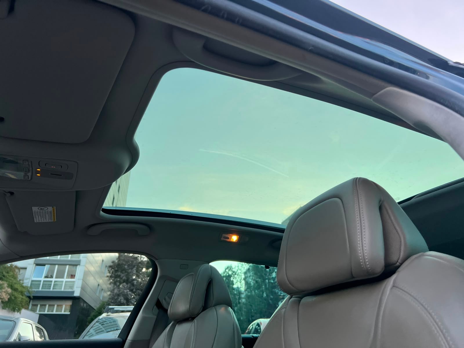 CITROEN C5 Tourer 2.0 HDi Exclusive Automatic-image-10