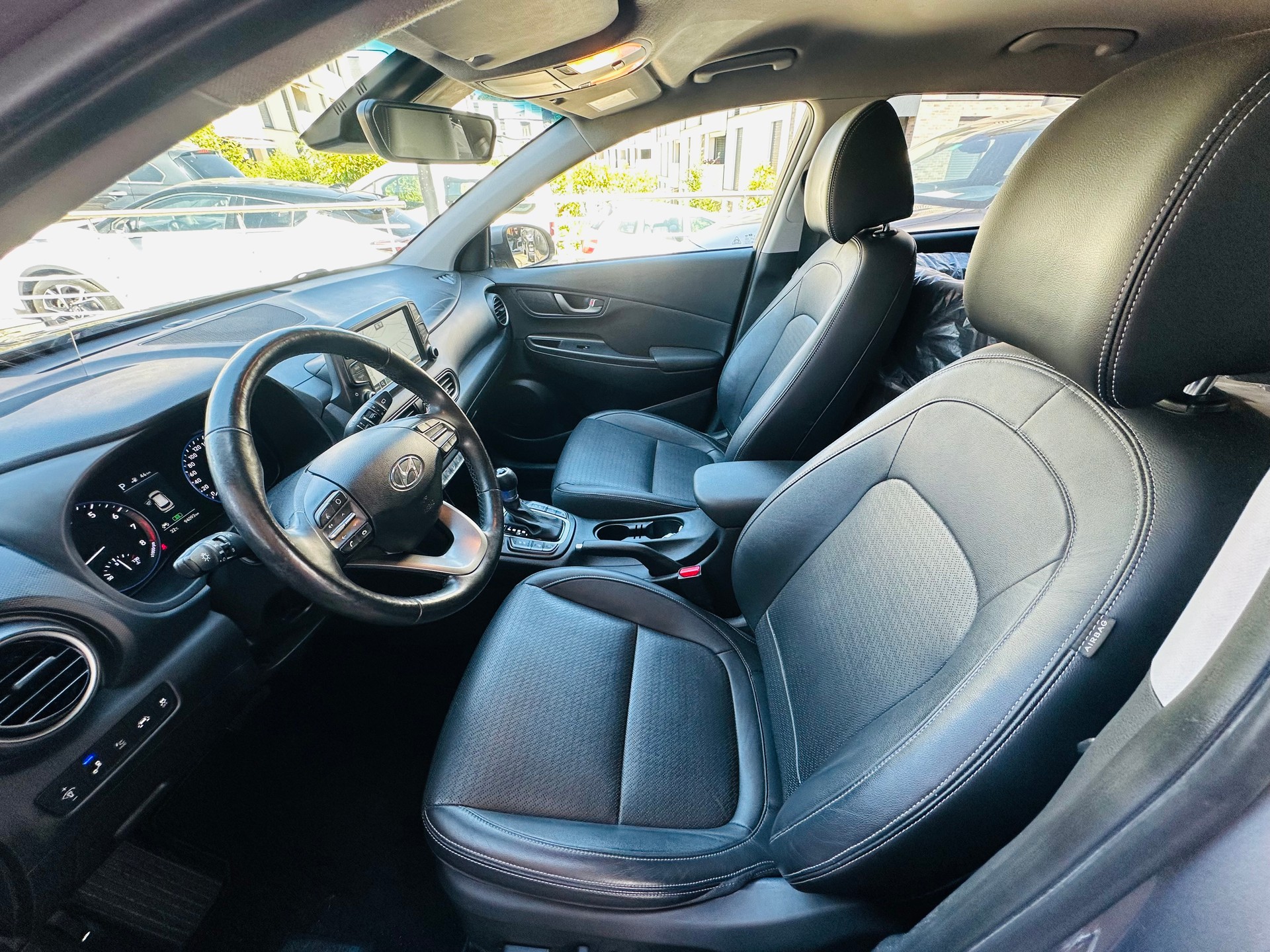 HYUNDAI Kona 1.6 T-GDi Launch 4WD DCT-image-15