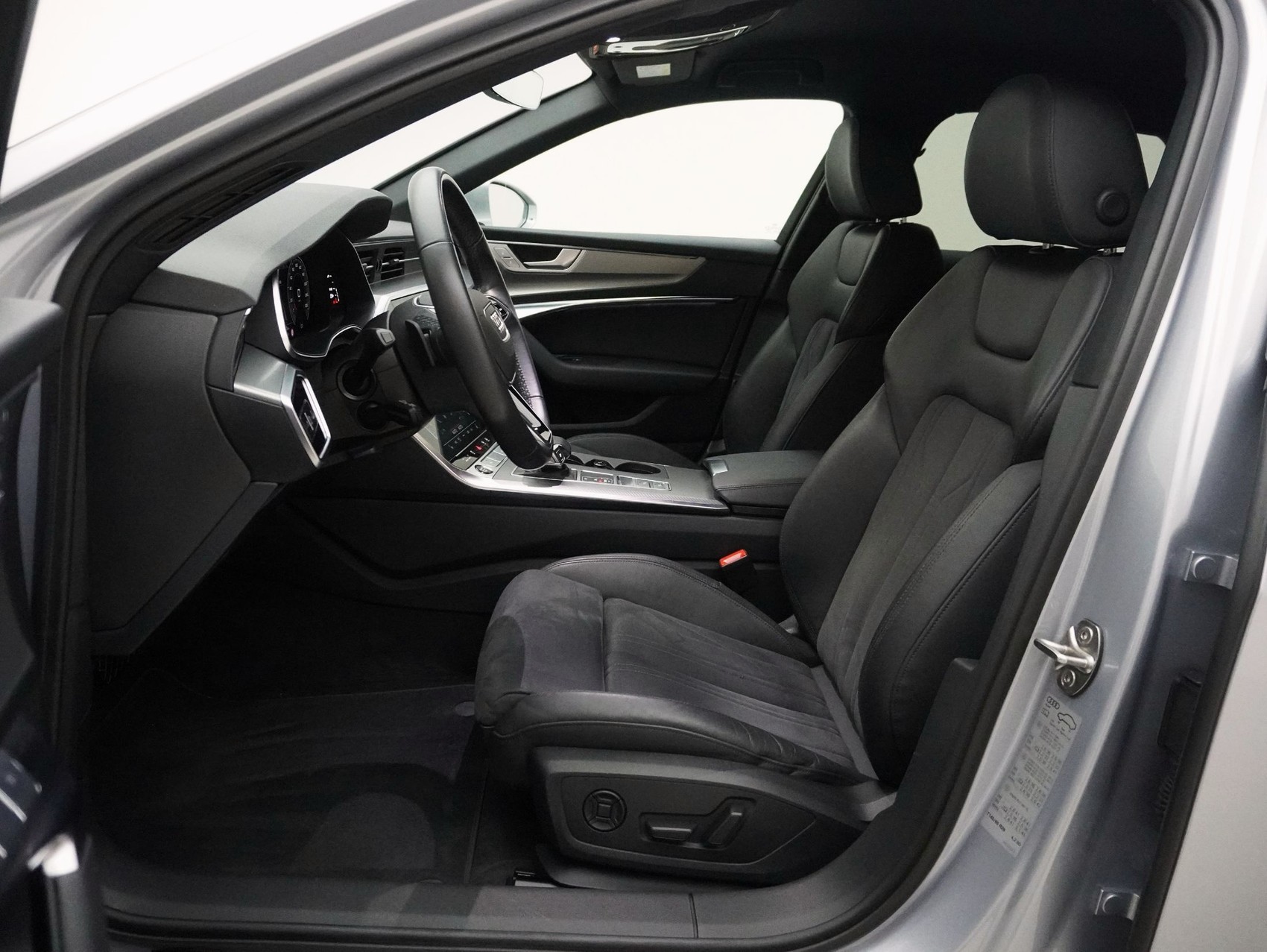 AUDI A6 Avant 45 TFSI Sport quattro S-Tronic-image-7