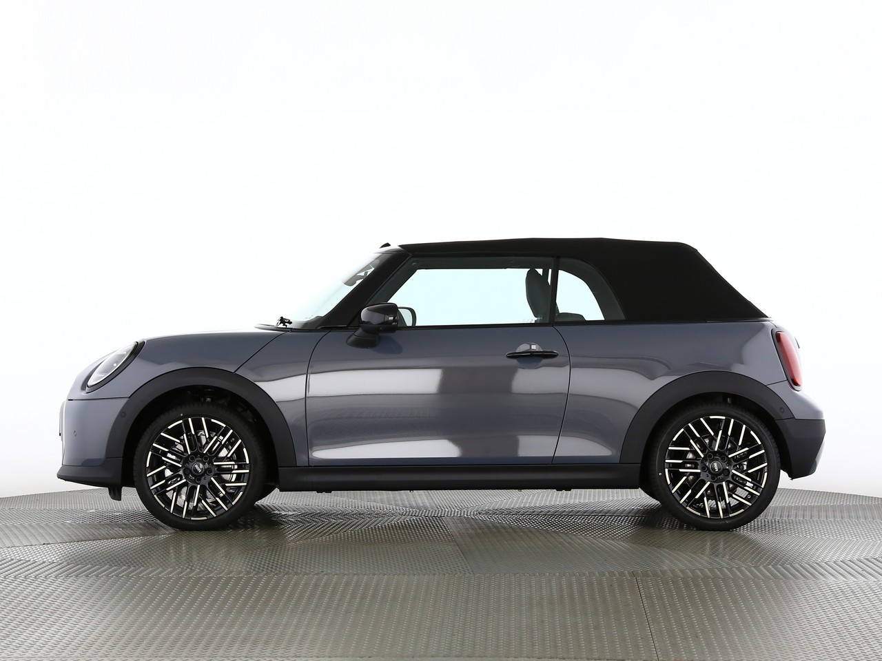 MINI Cooper C Cabriolet DKG-image-2